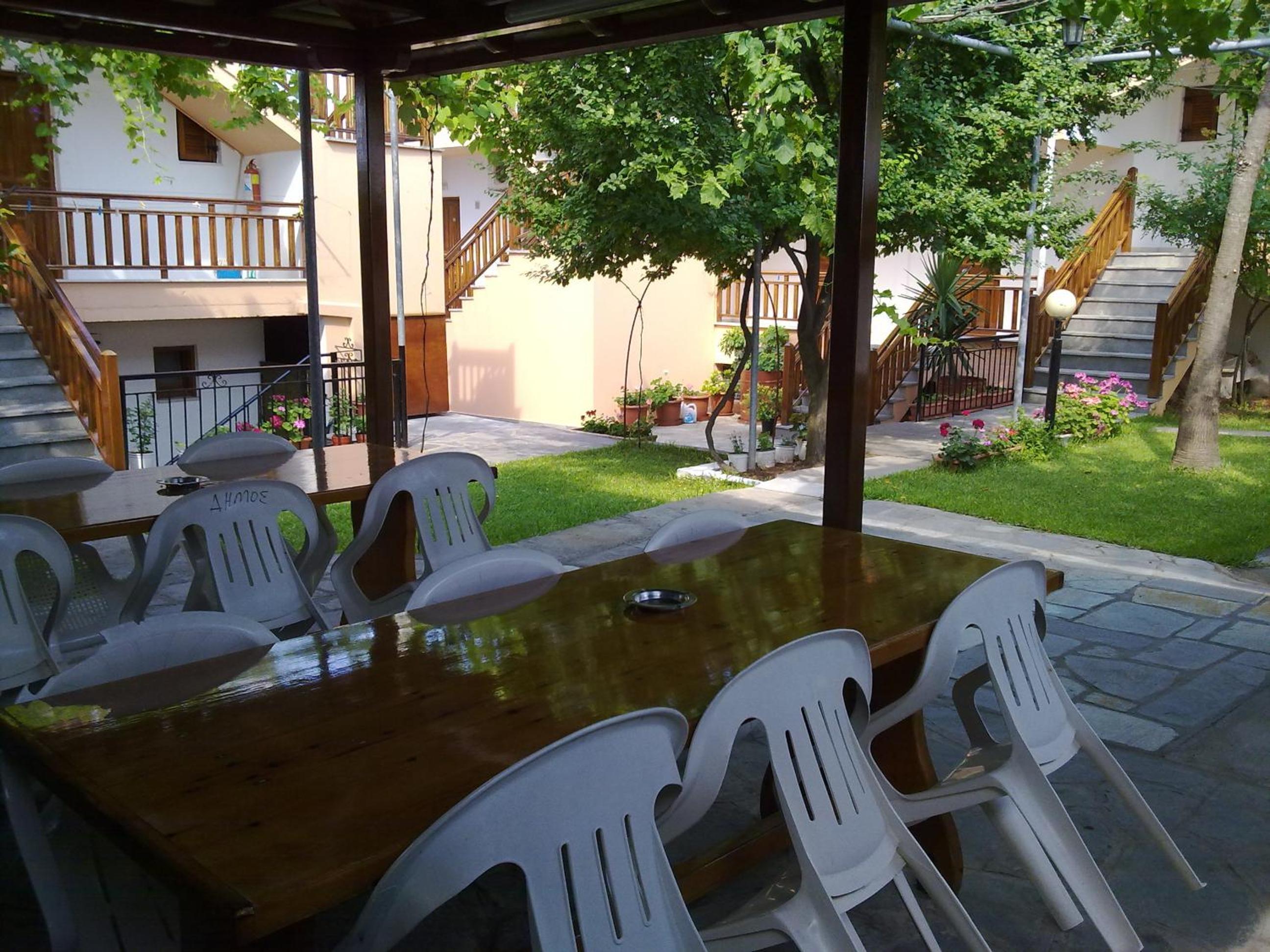 Studio (2 Adults) - Photo 12