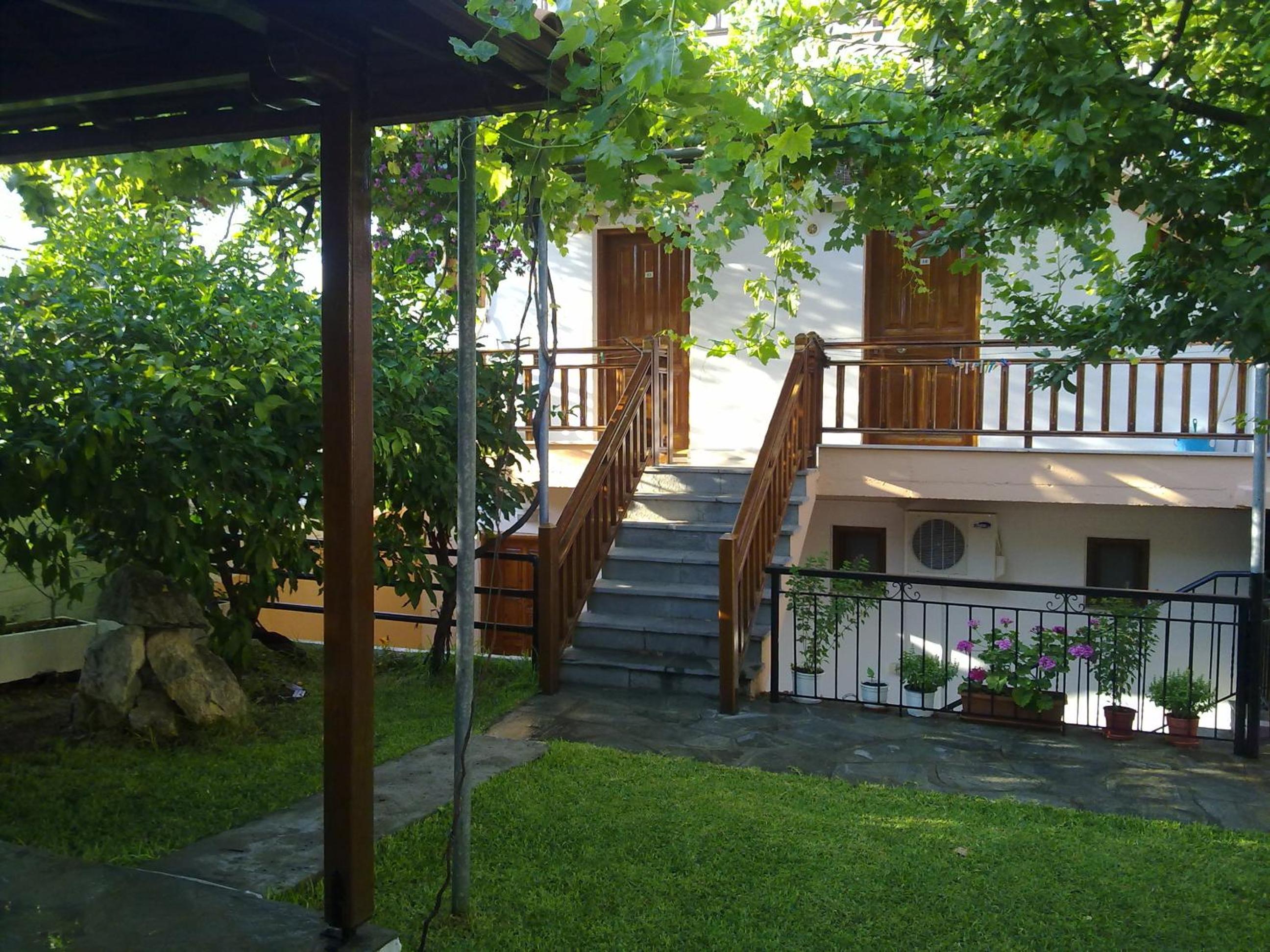 Studio (3 Adults) photo 2