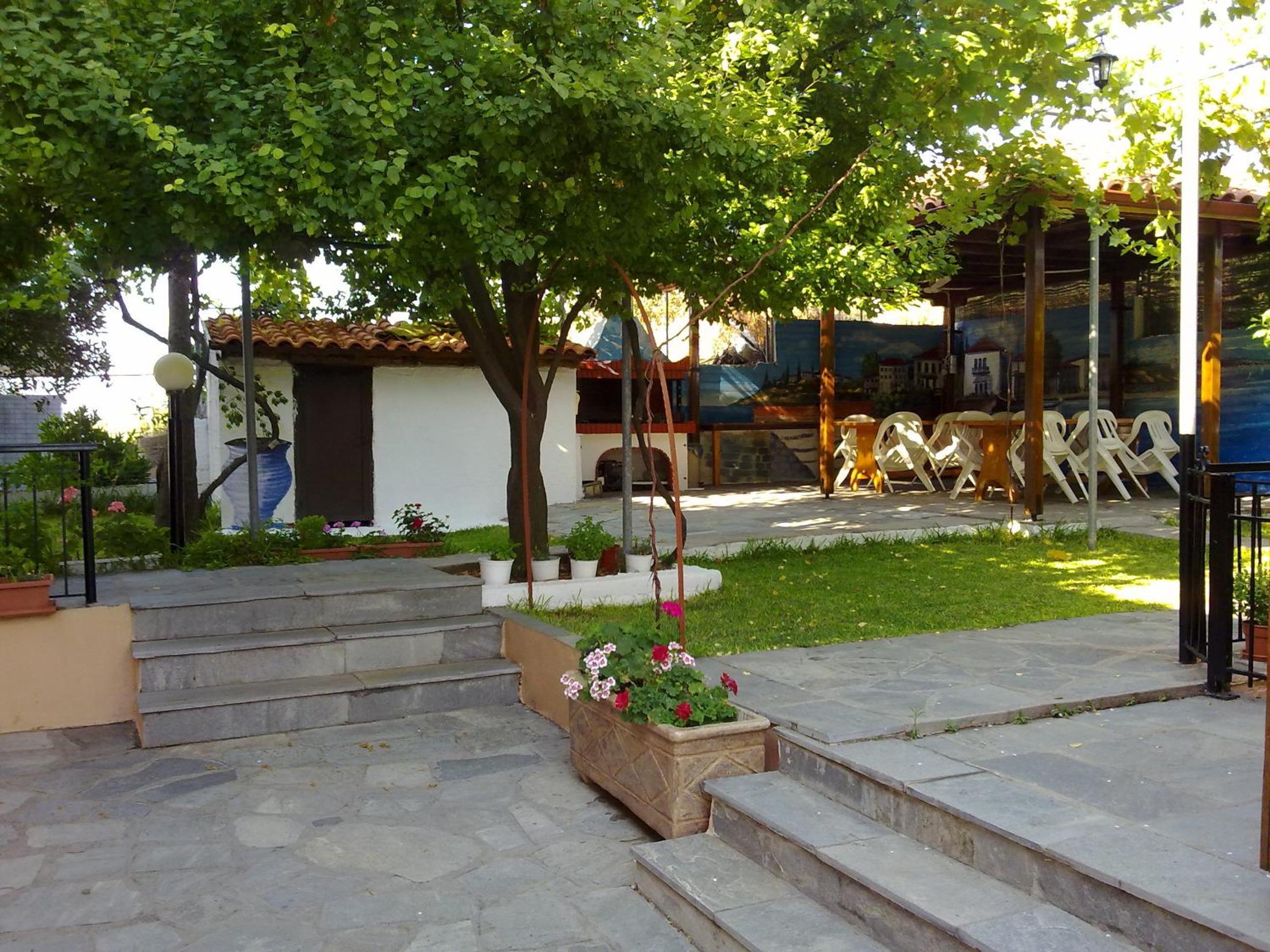 Studio (2 Adults) - Photo 11