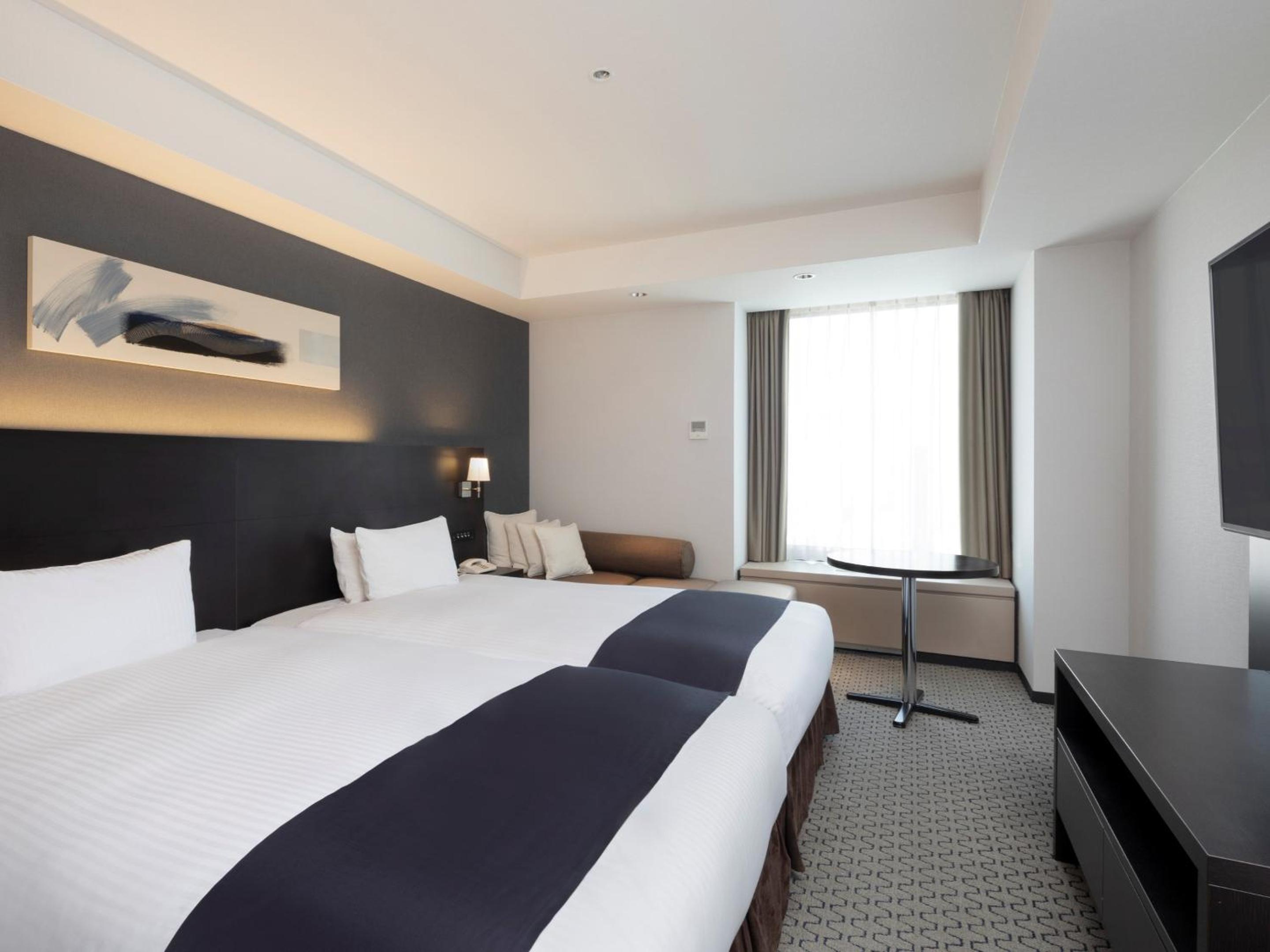 Hollywood Twin Room - Executive Floor with Lounge Access - Photo 3