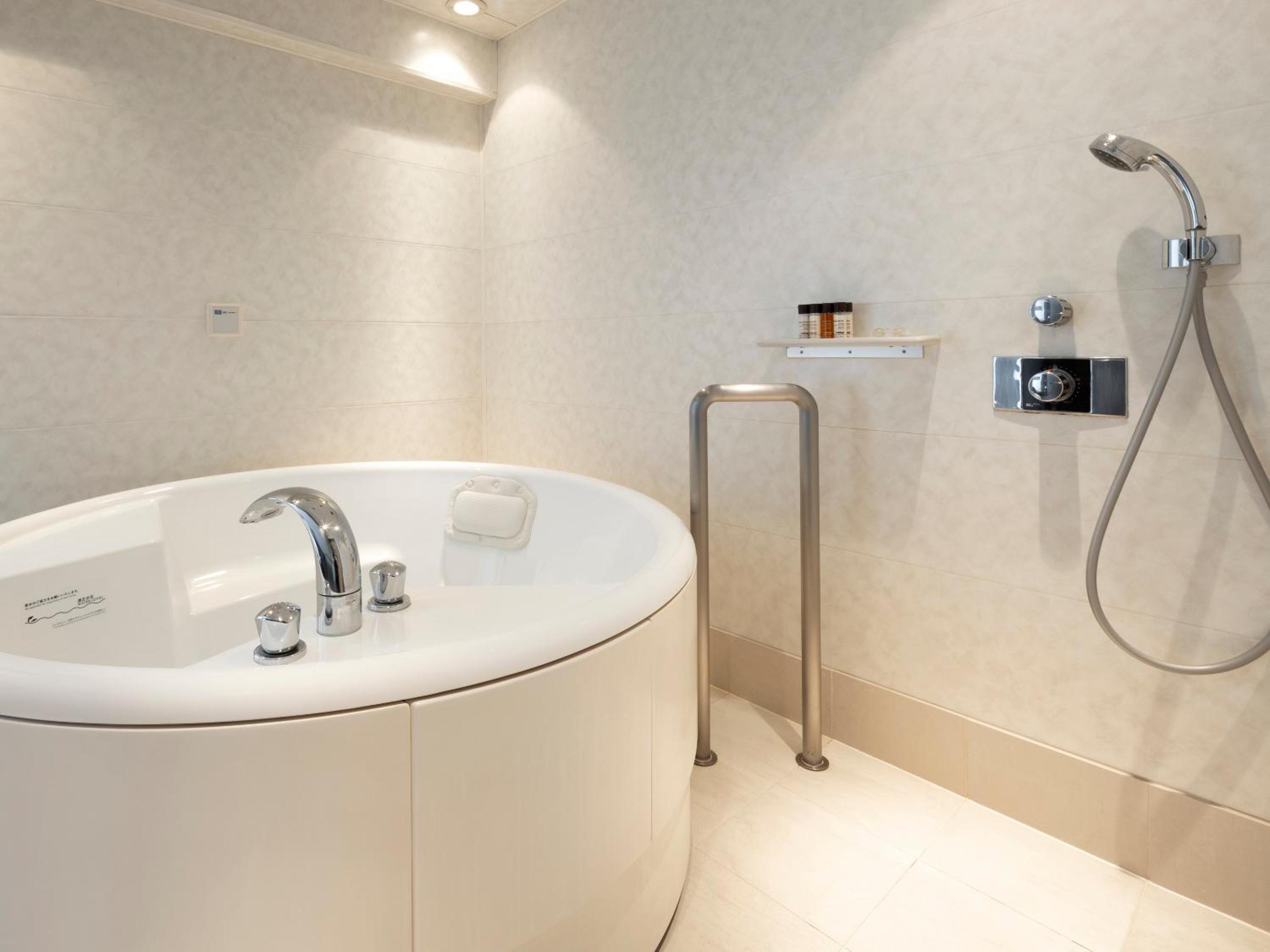 Deluxe Double Room - Executive Floor with Lounge Access - Photo 5