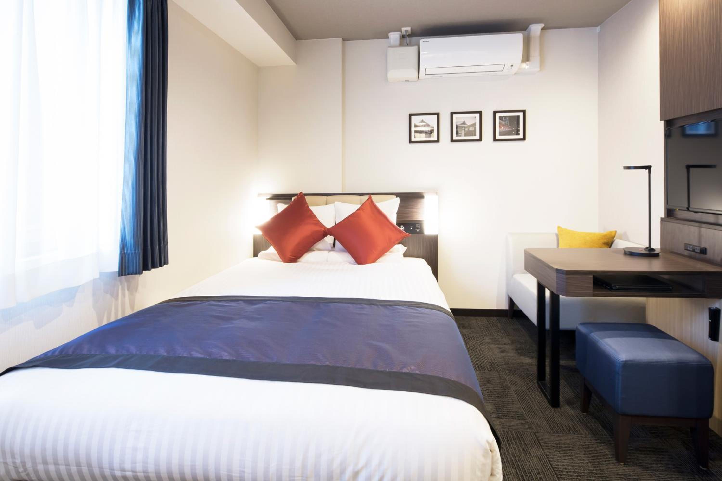 Superior Double Room - Smoking - No Room Cleaning Service photo 2