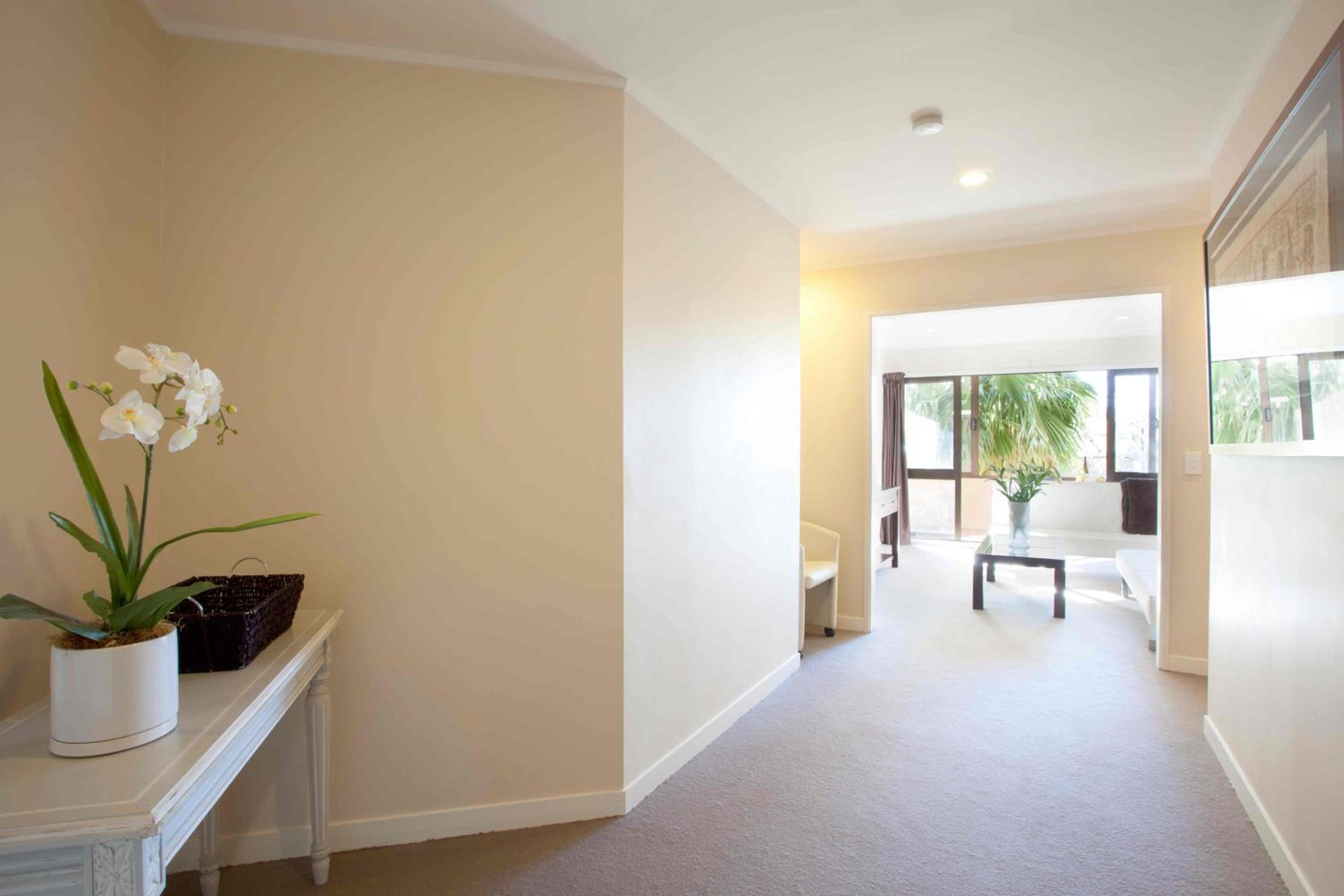 Executive Queen Room with Two Queen Beds - Photo 4