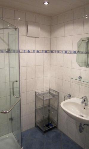 Apartment with Balcony photo 3
