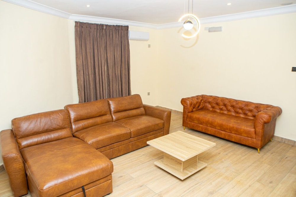 Comfort Suite photo 1