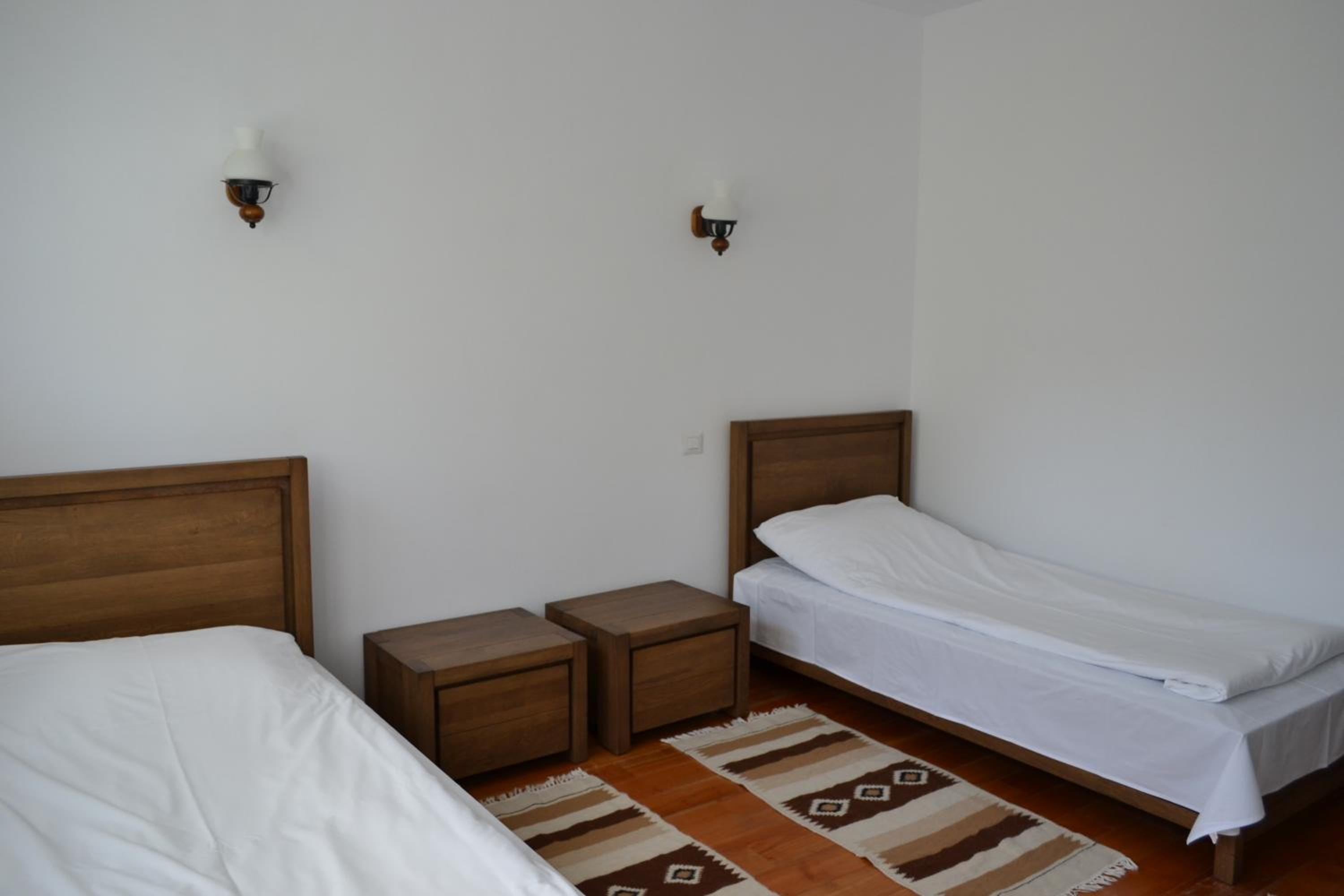 Double or Twin Room - Photo 6