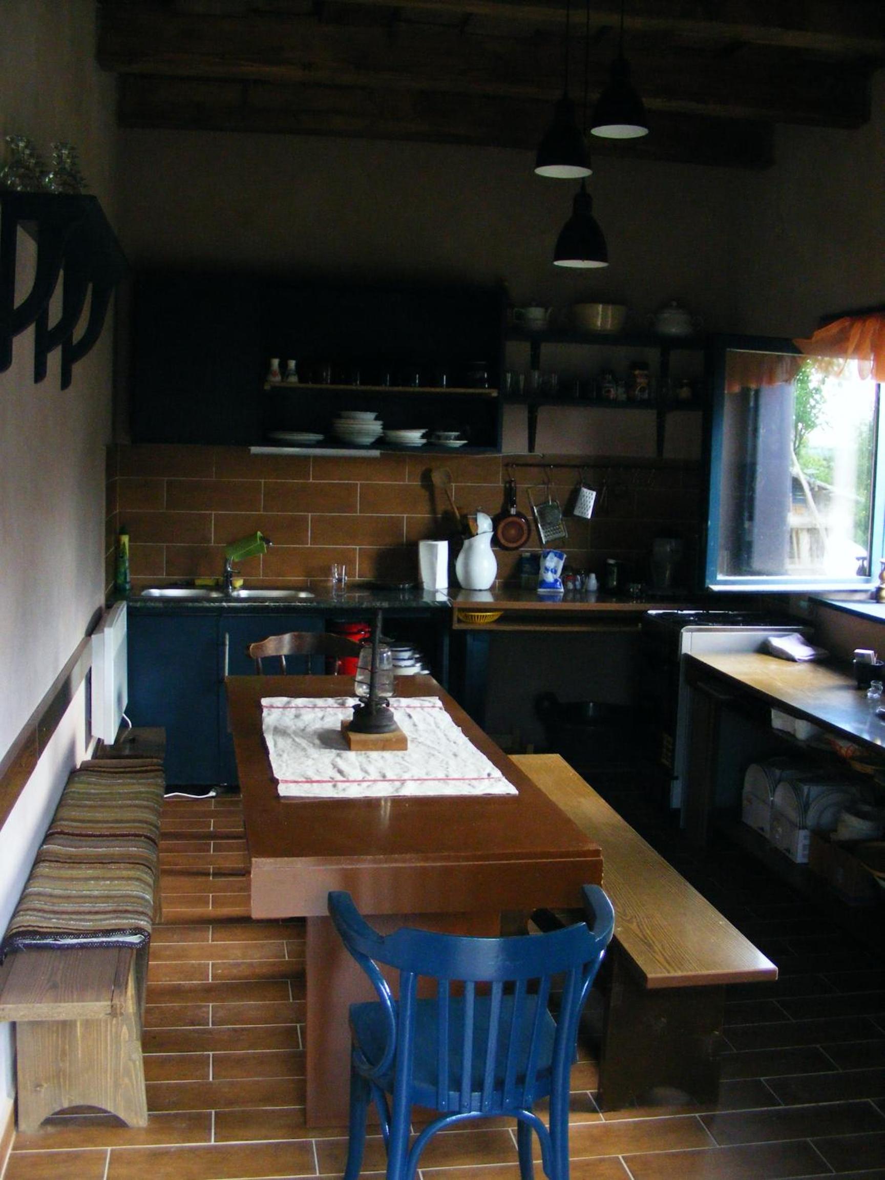 6-Bed Mixed Dormitory Room photo 2