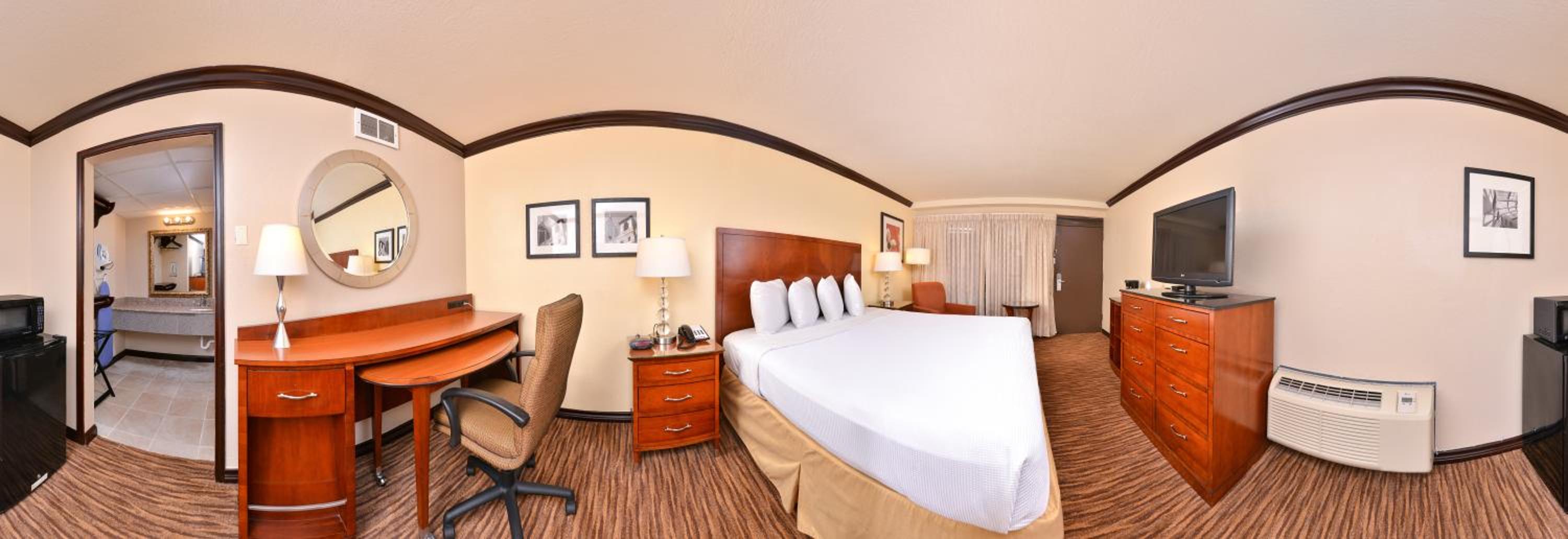 King Room - Non-Smoking photo 1