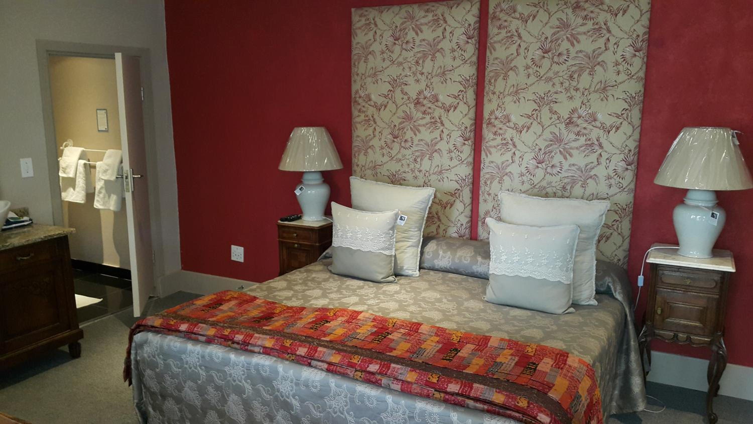 Standard Double Room - Photo 21