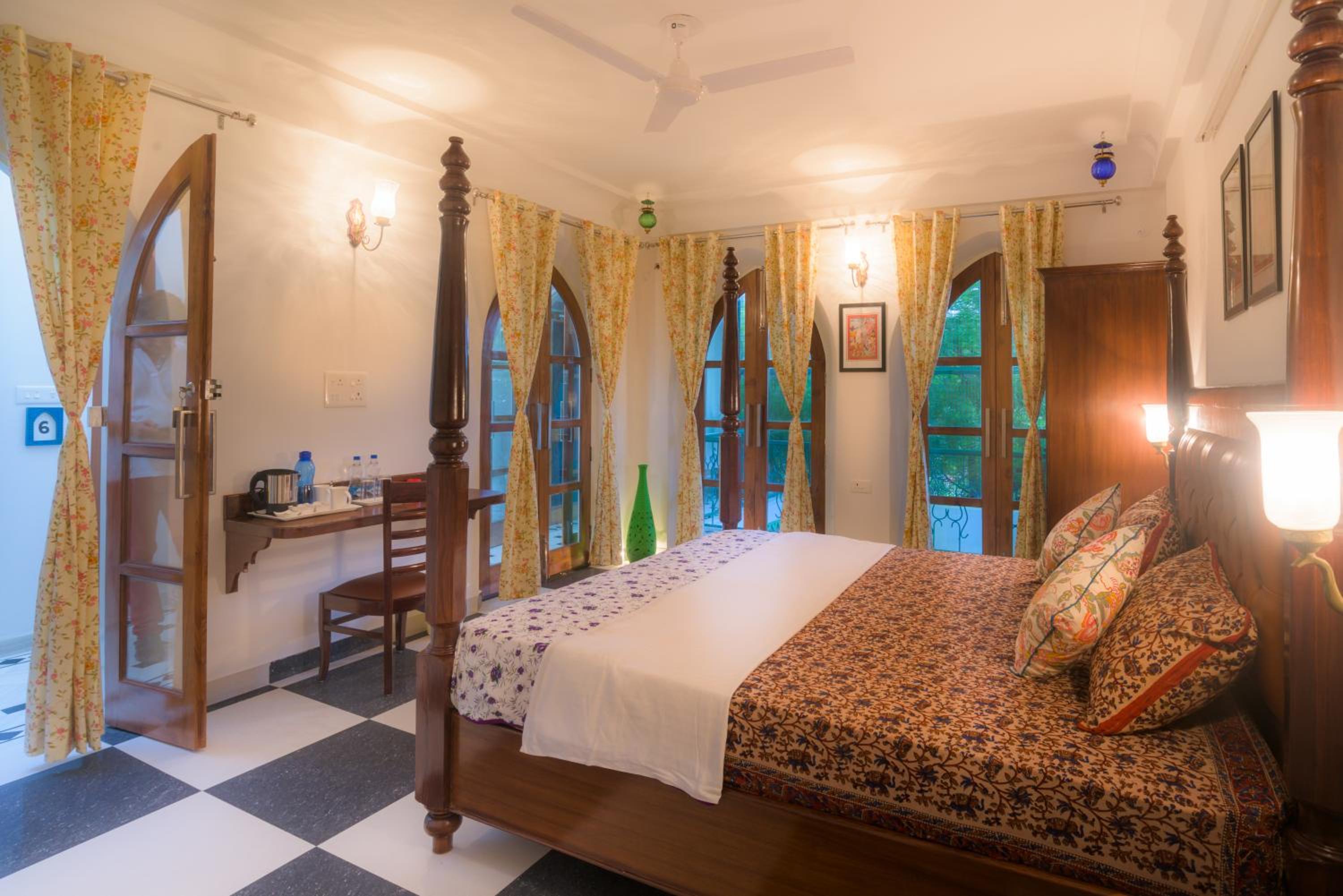 Deluxe King Suite