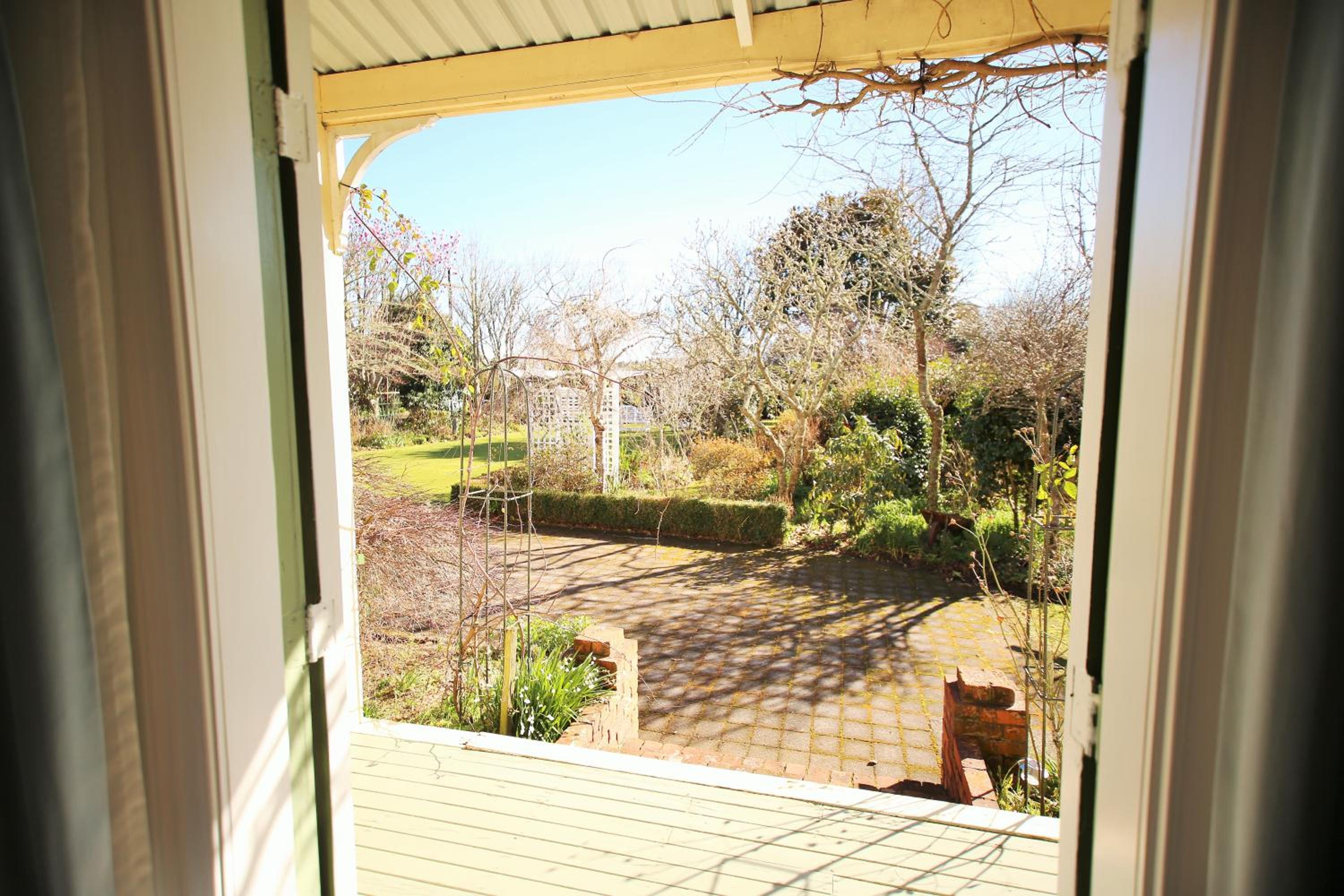 Deluxe Double Room with Balcony - Photo 2