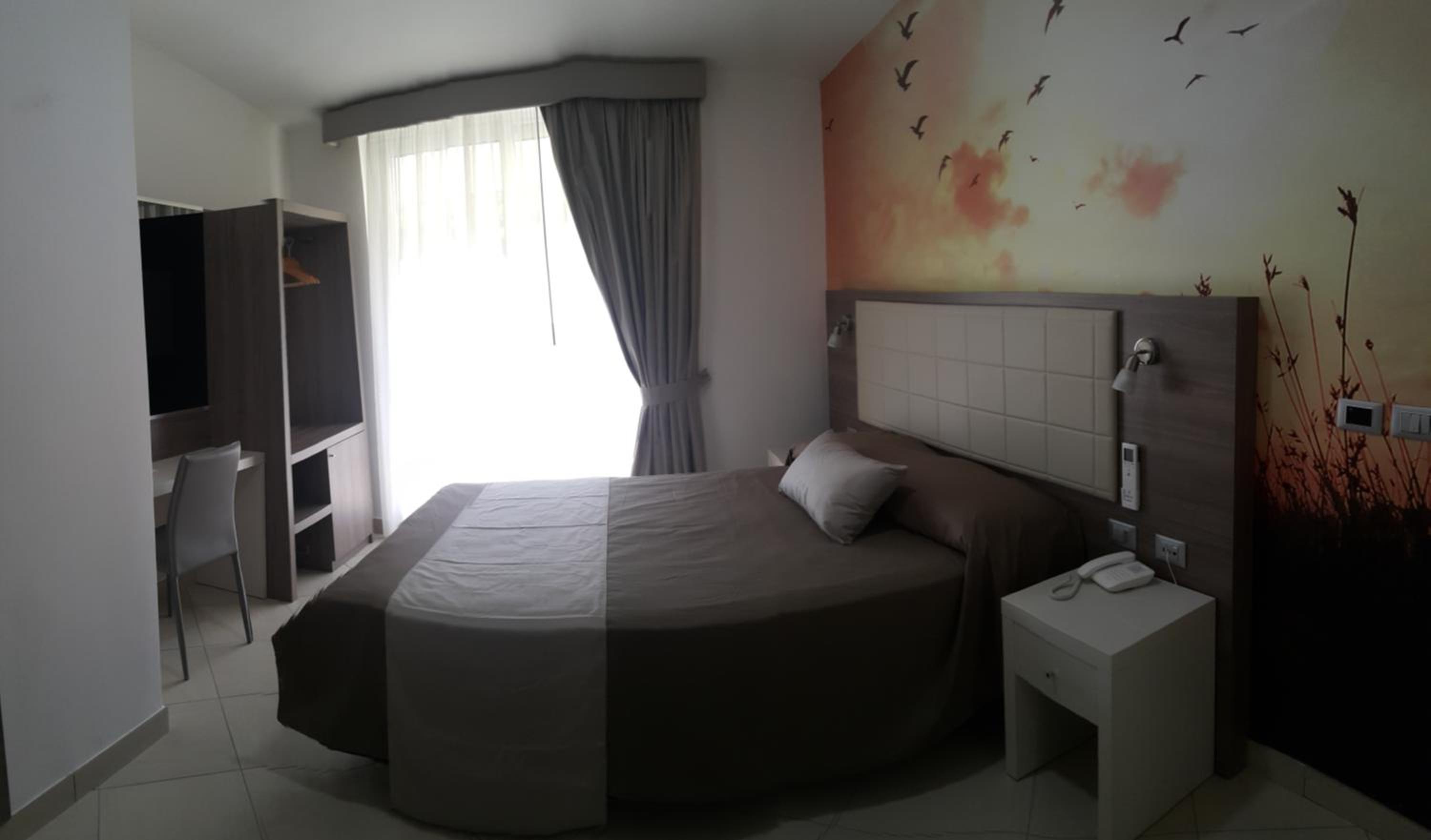 Triple Room with Balcony - Photo 6