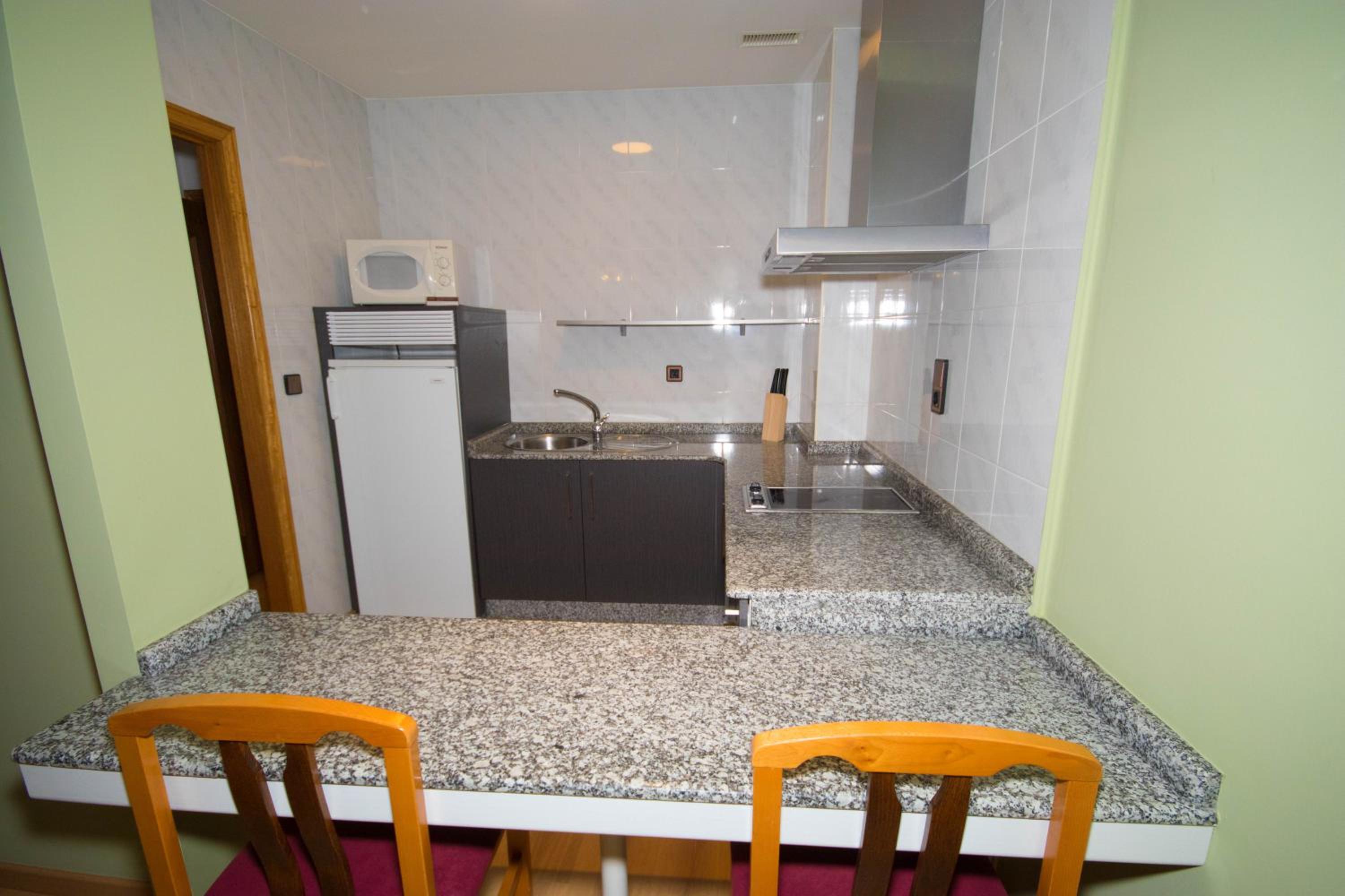 Studio Apartment - Photo 5