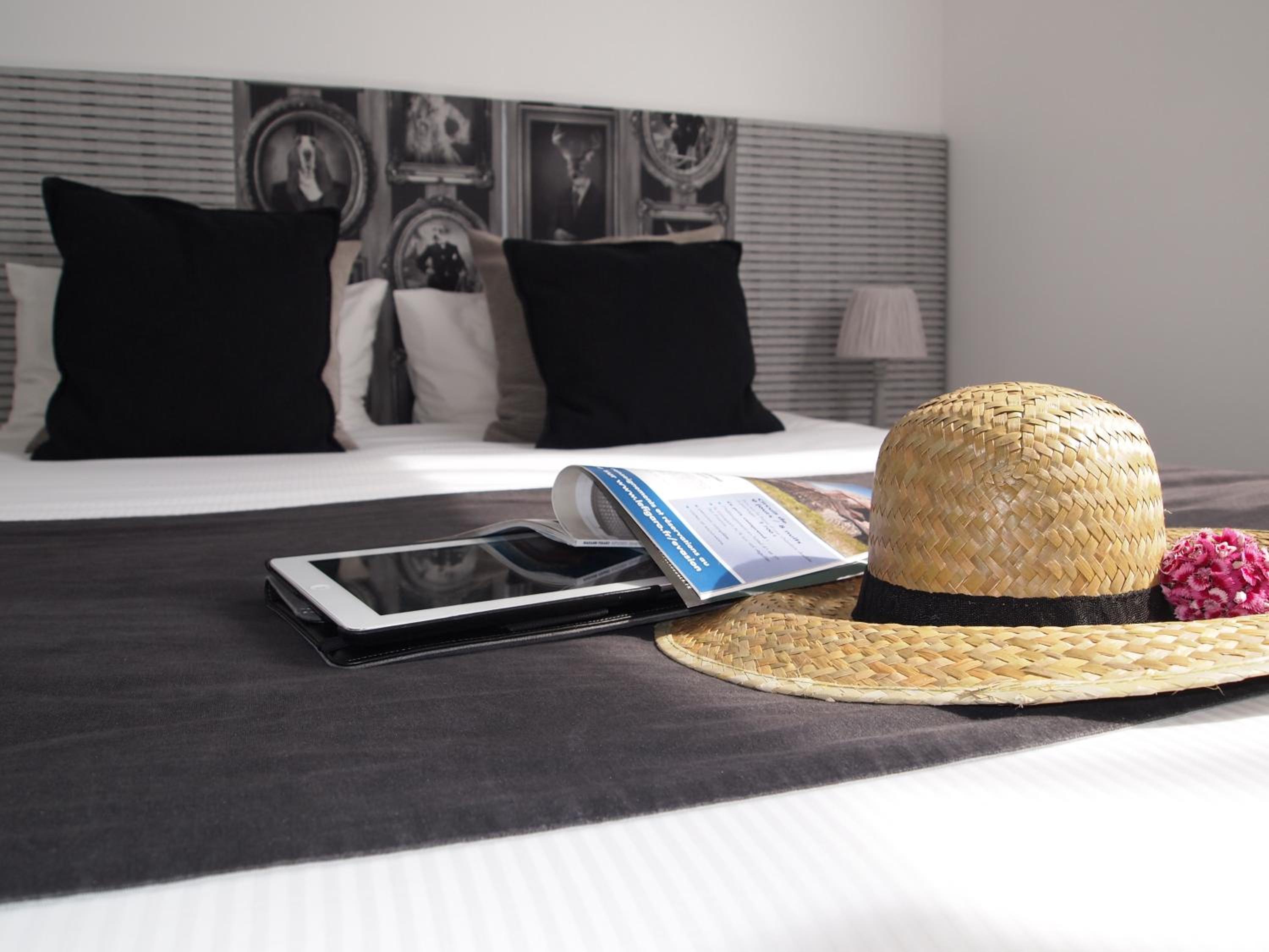 Comfort Room with City View - Photo 4