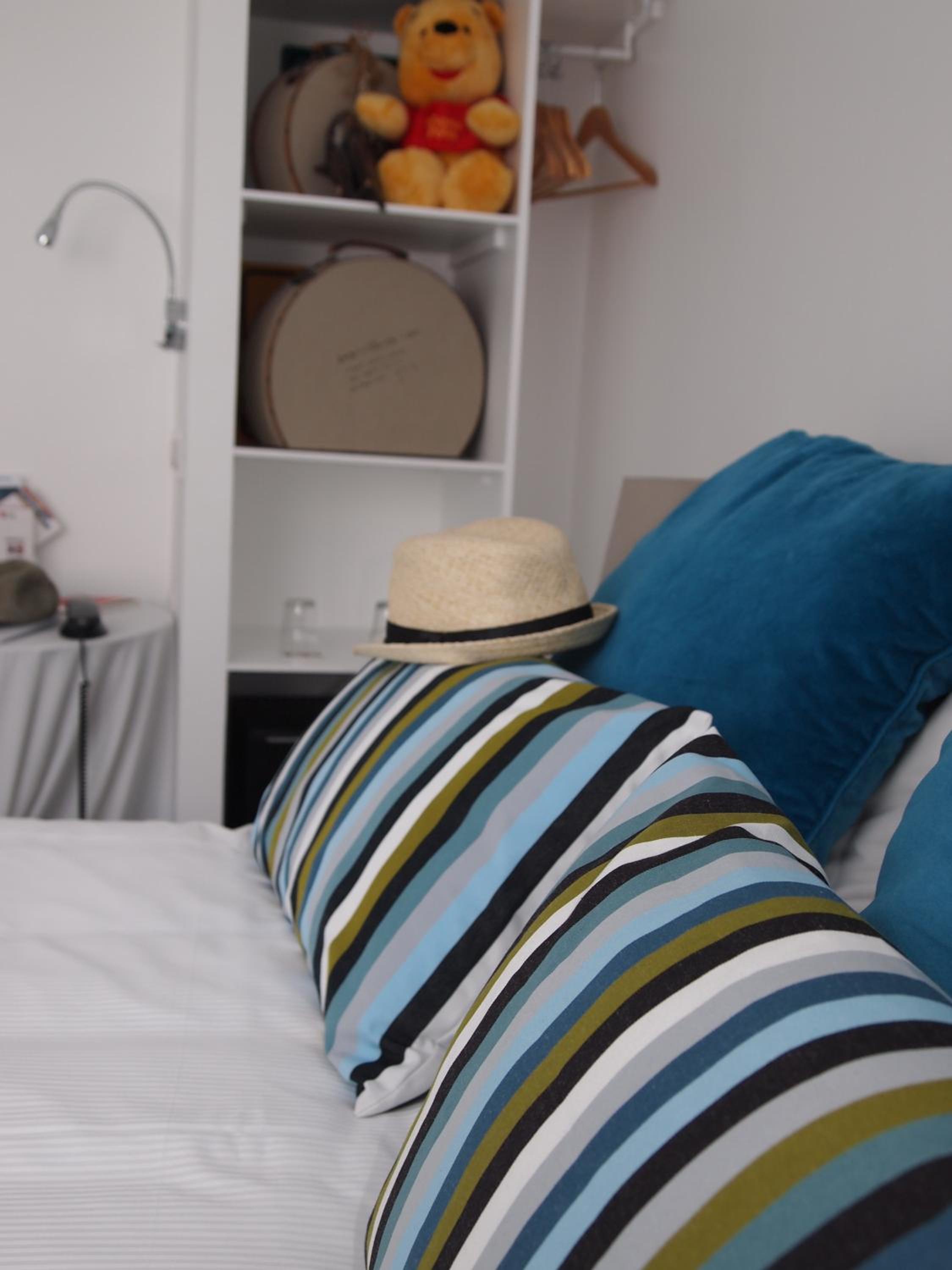 Comfort Room with City View - Photo 3