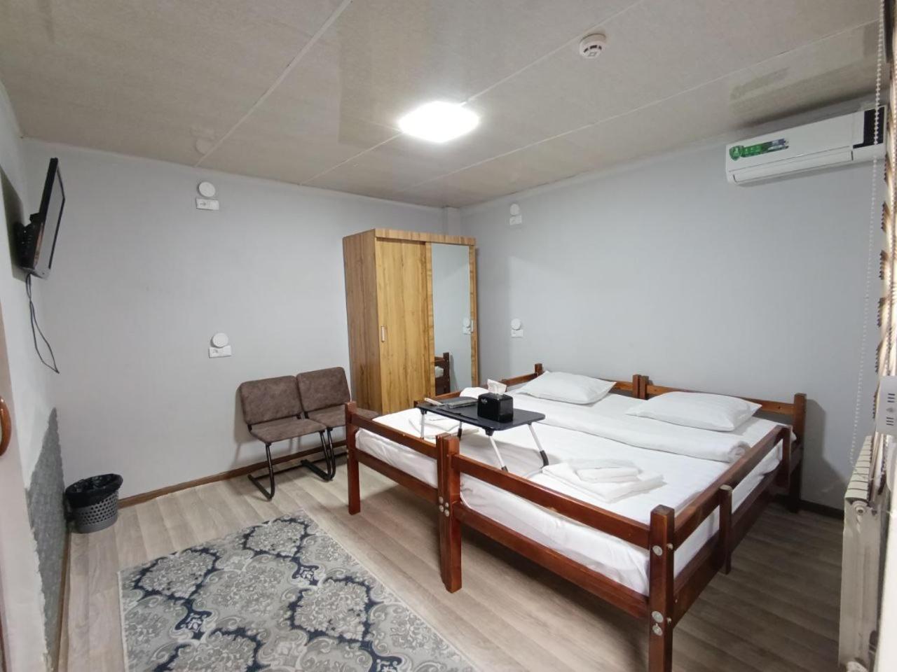 Large Double Room photo 1