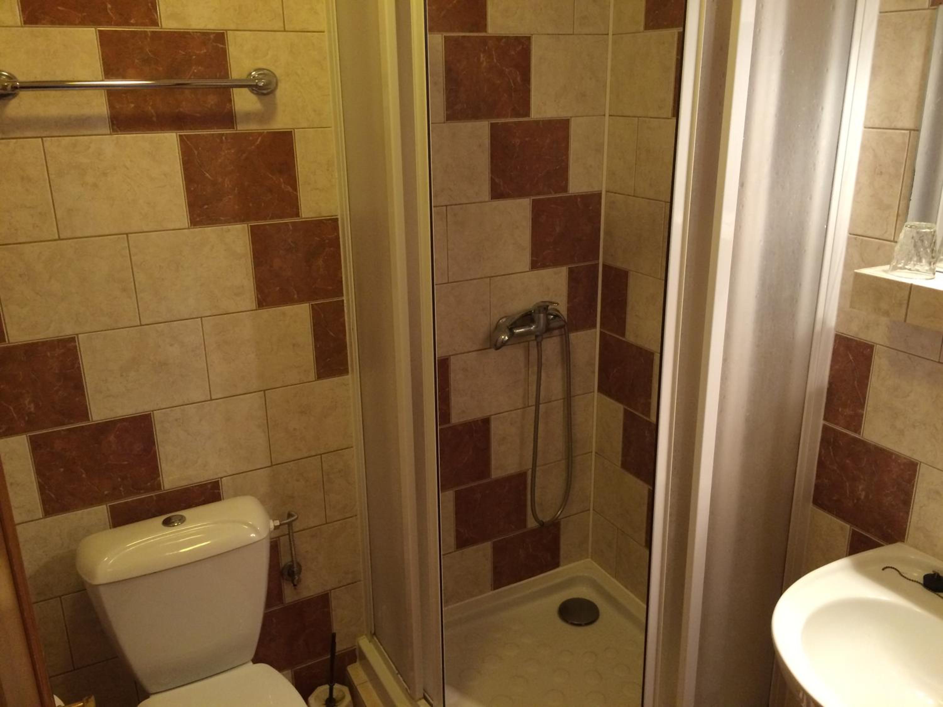 Standard Single Room with Shower photo 3