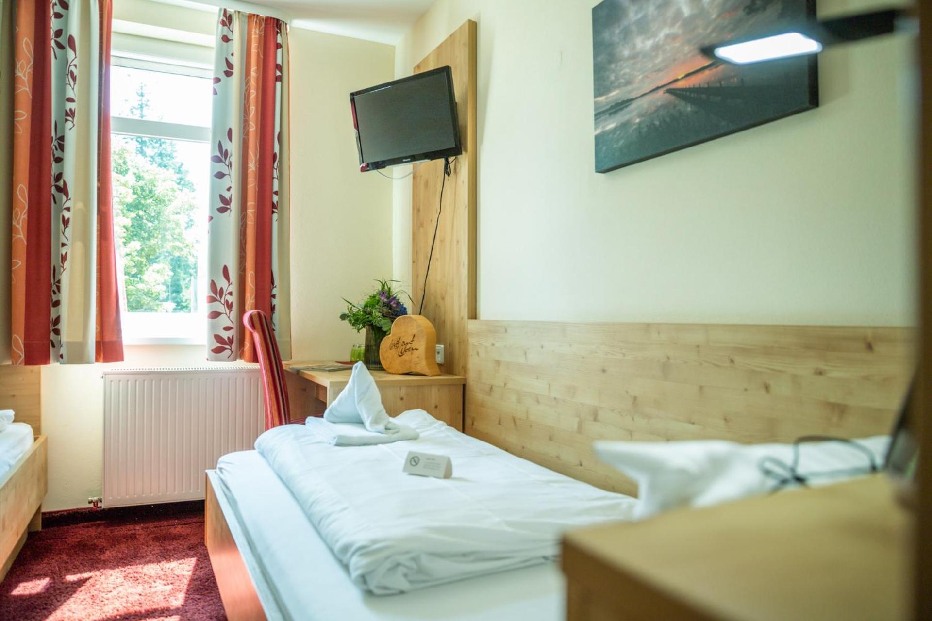 Single Room photo 2