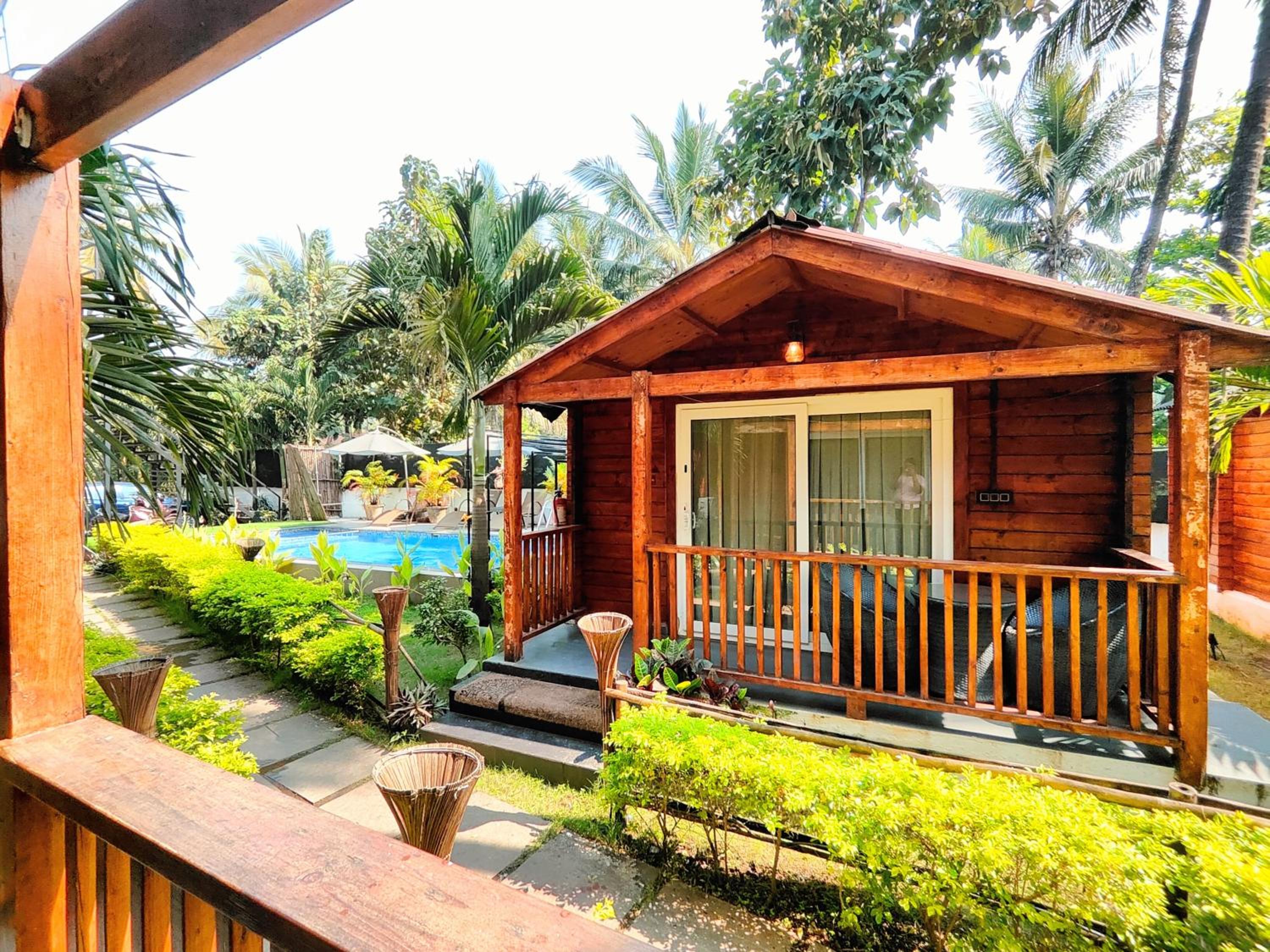 Studio with Pool View photo 3