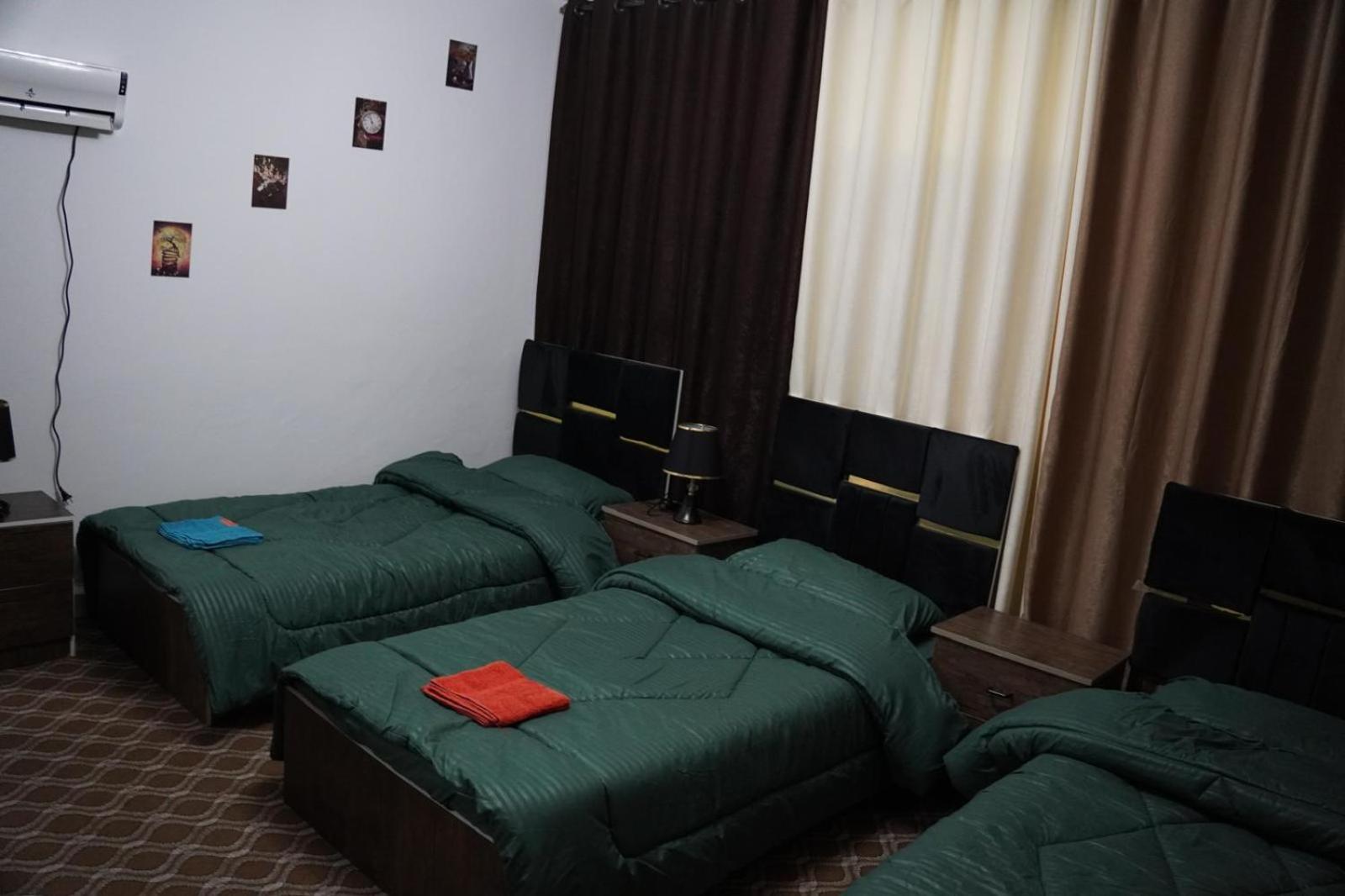 Basic Triple Room with Shared Bathroom