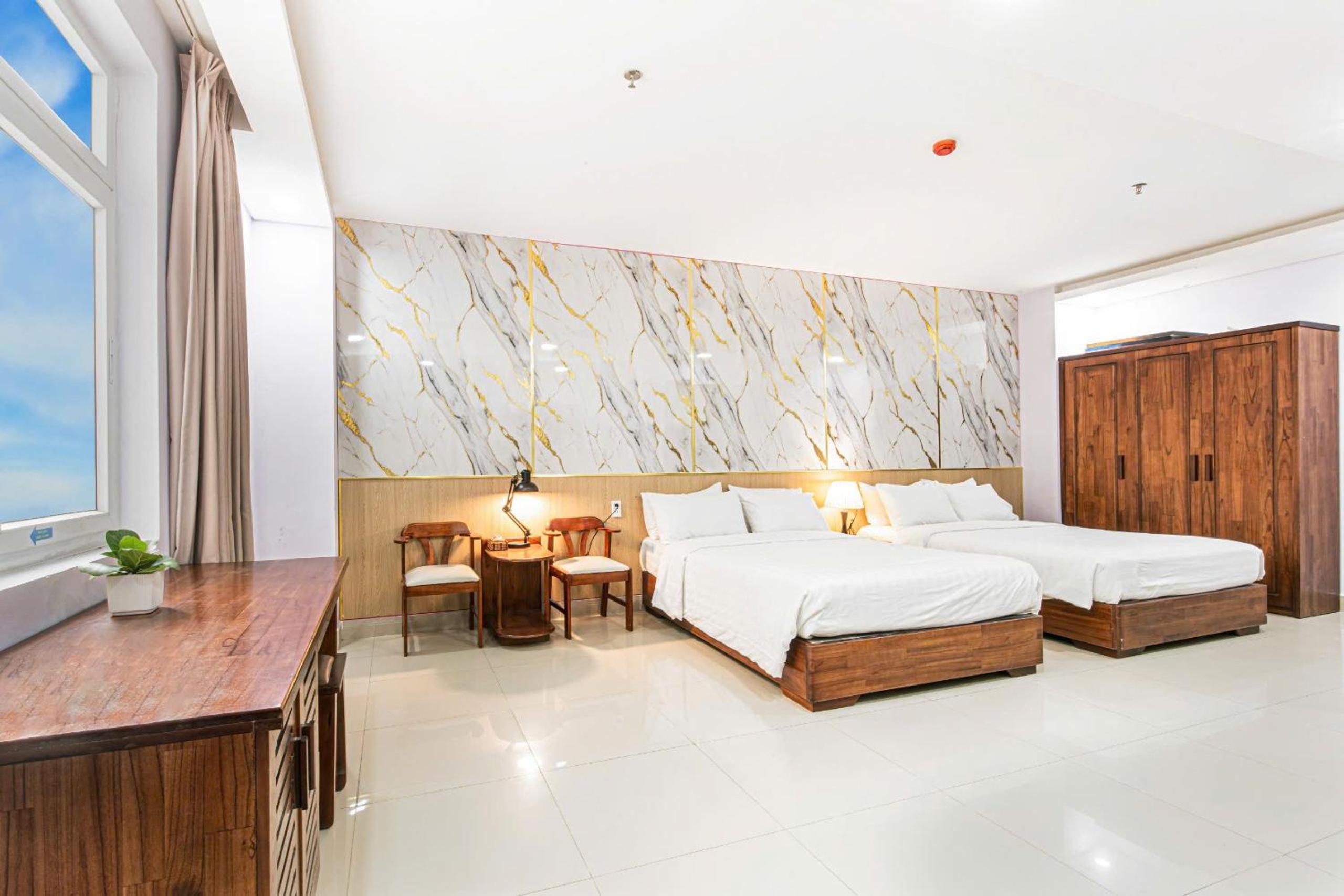 Studio Apartment with One Double Bed