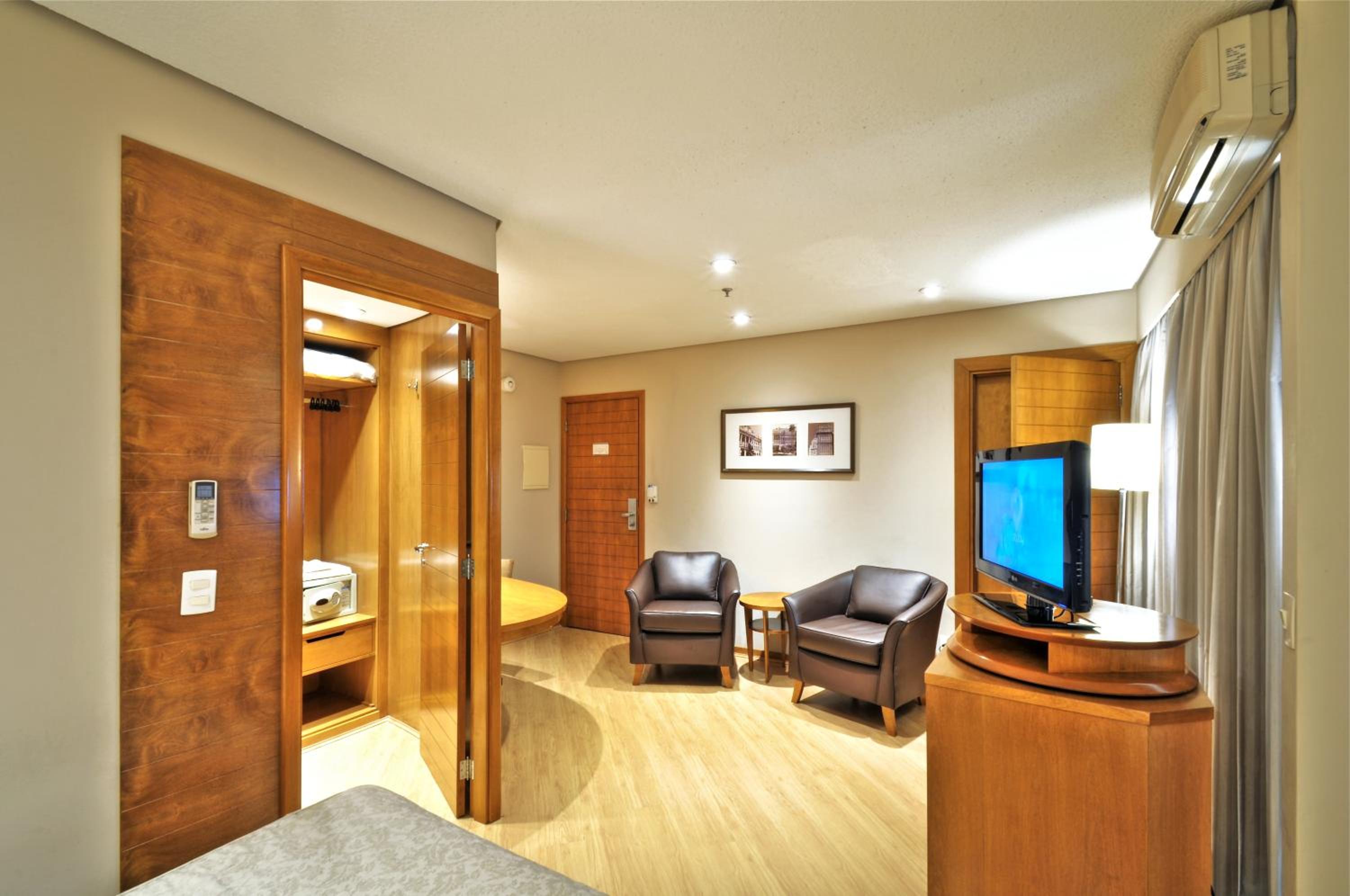 Standard Twin Room - Photo 5