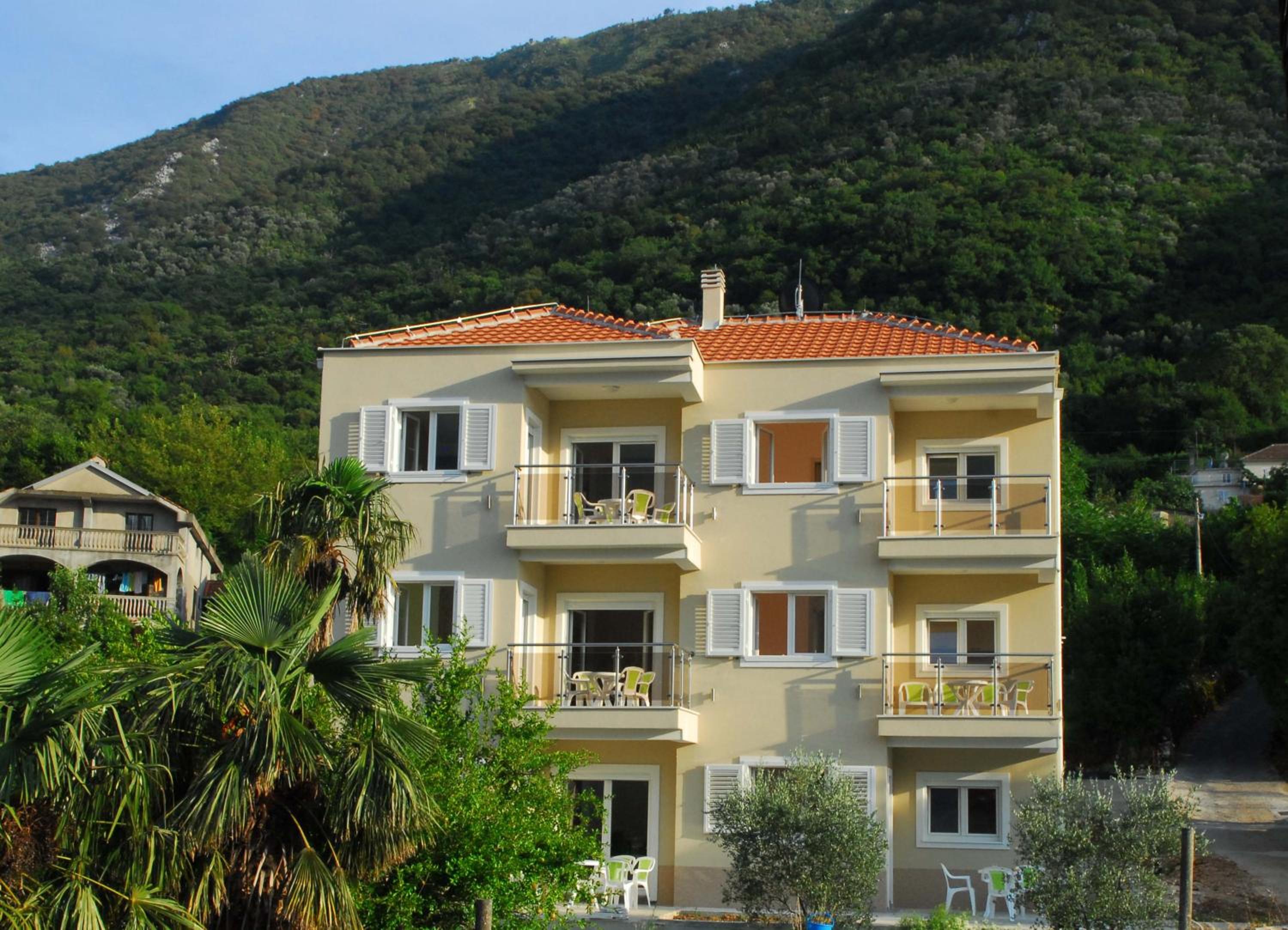 One-Bedroom Apartment with Sea View and Terrace photo 3