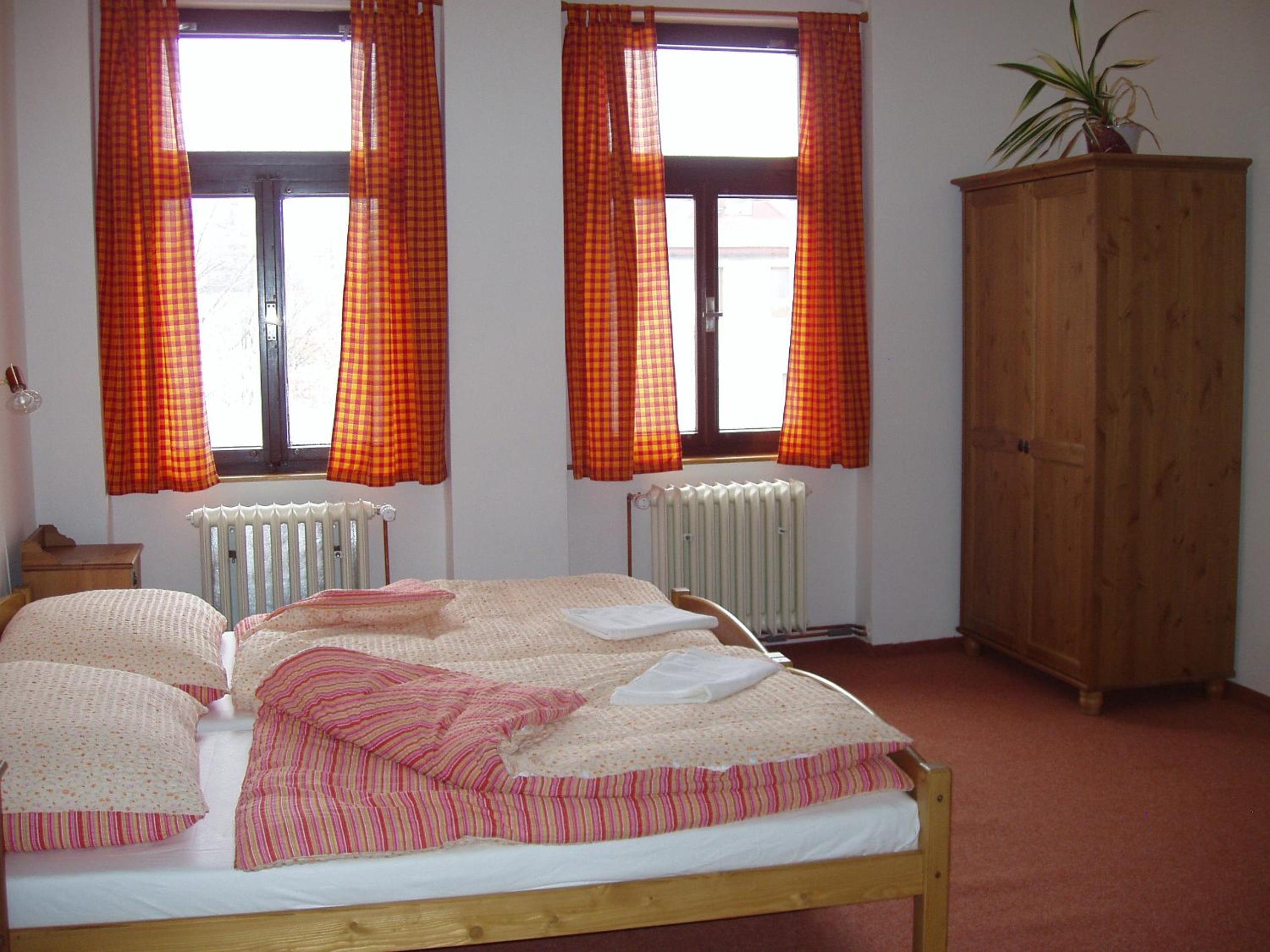 Twin Room with Extra Bed photo 1