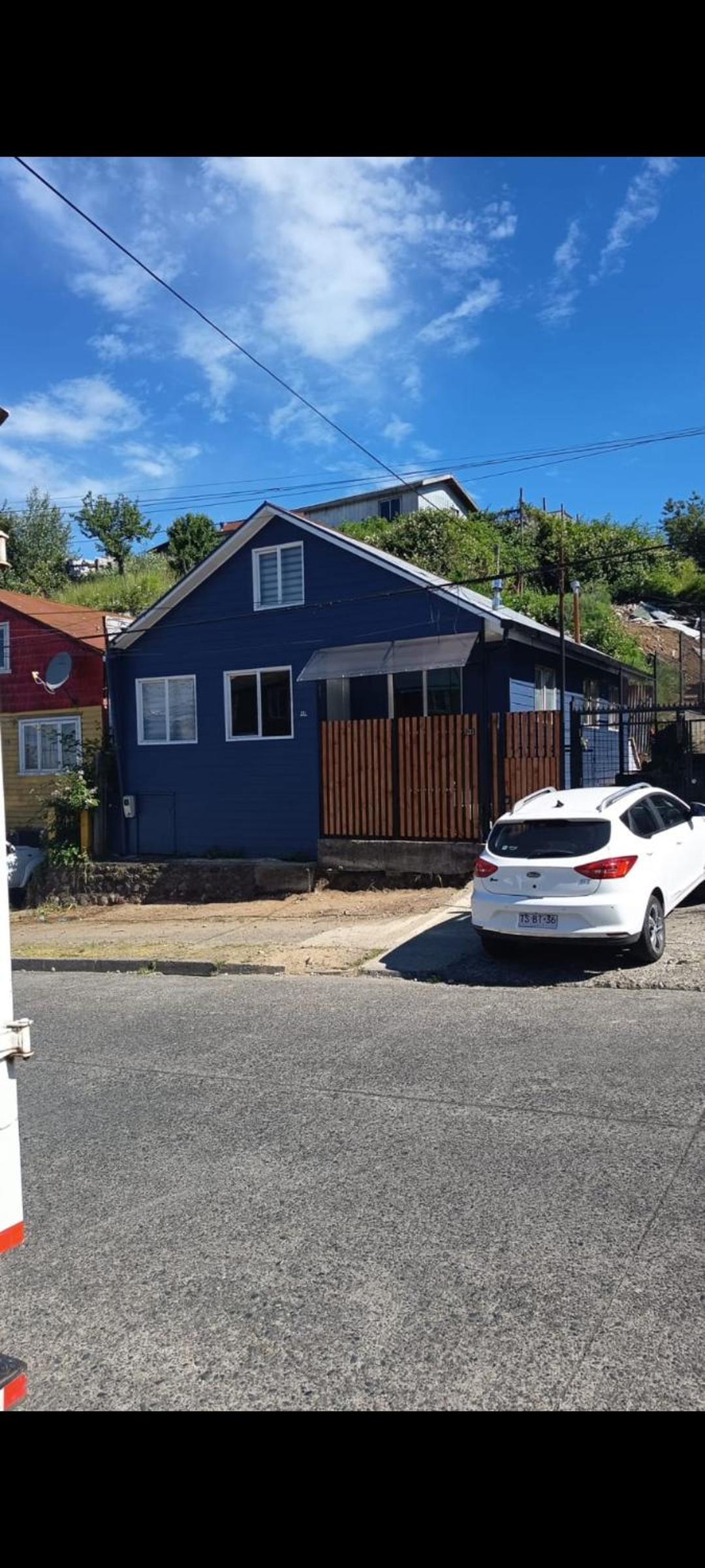 Three-Bedroom House photo 2
