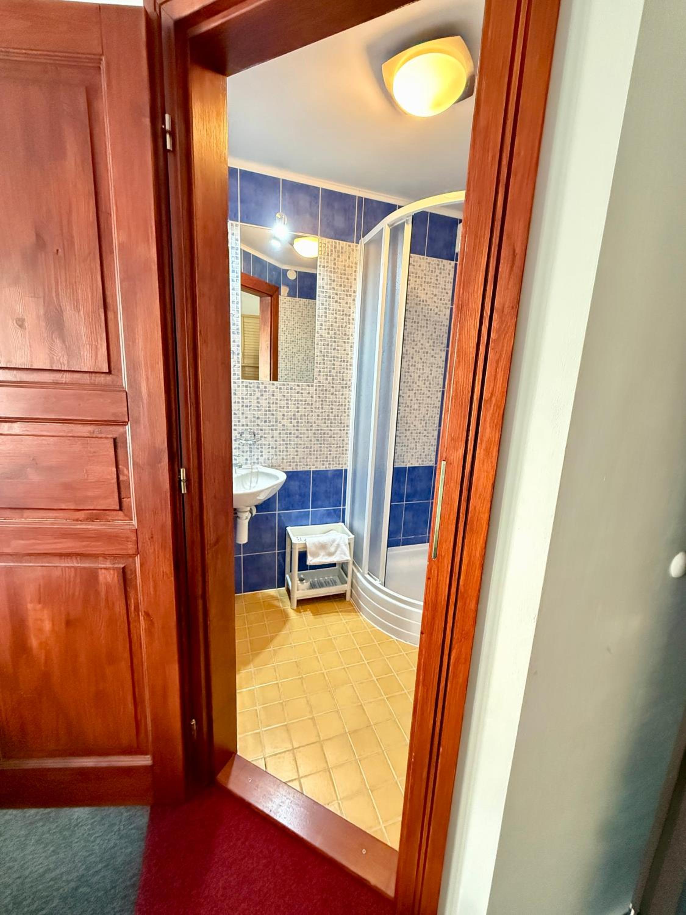 Quadruple Room with Private Bathroom photo 2