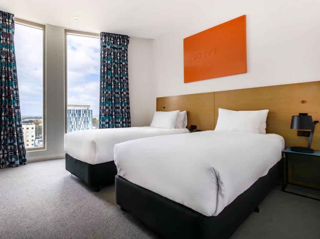 Premium Economy Room