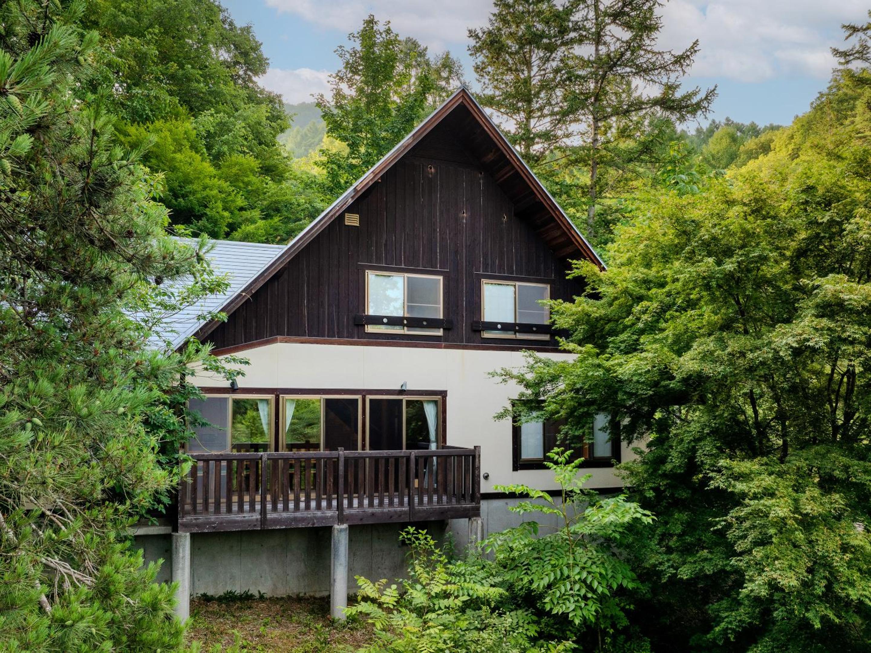 Standard Large Cottage With Hot Spring