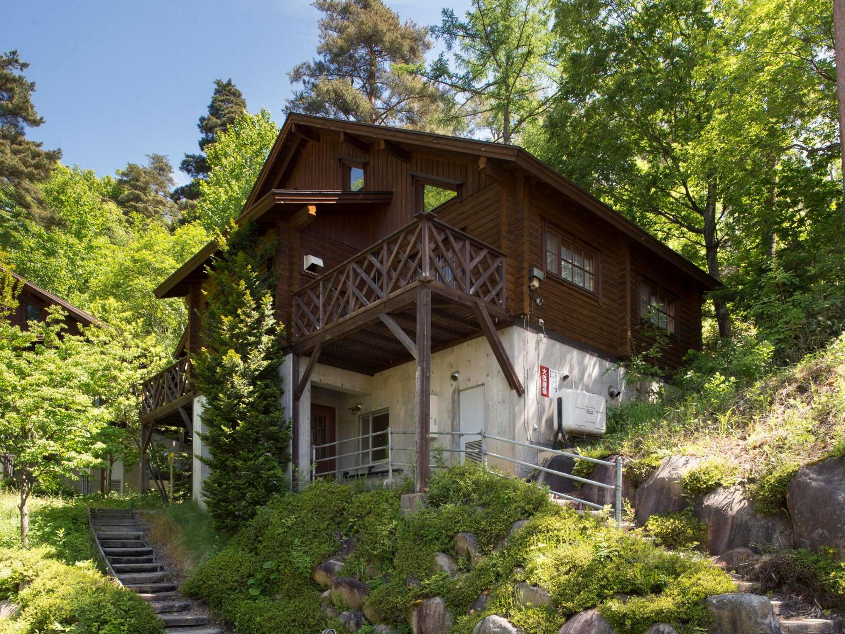 2Row-type log-style cottage with hot spring