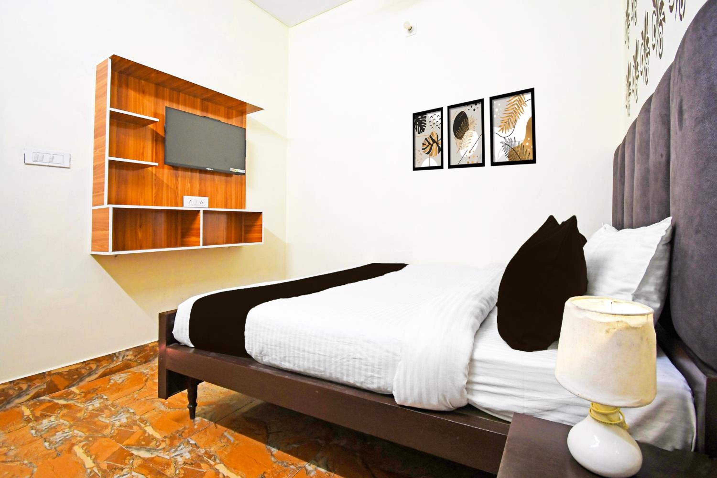 Classic Triple Room photo 2