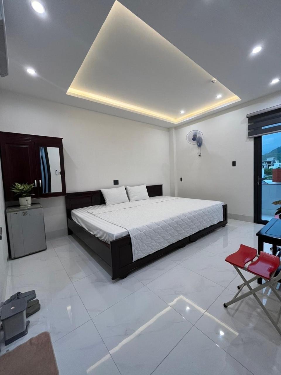 King Room with Mountain View