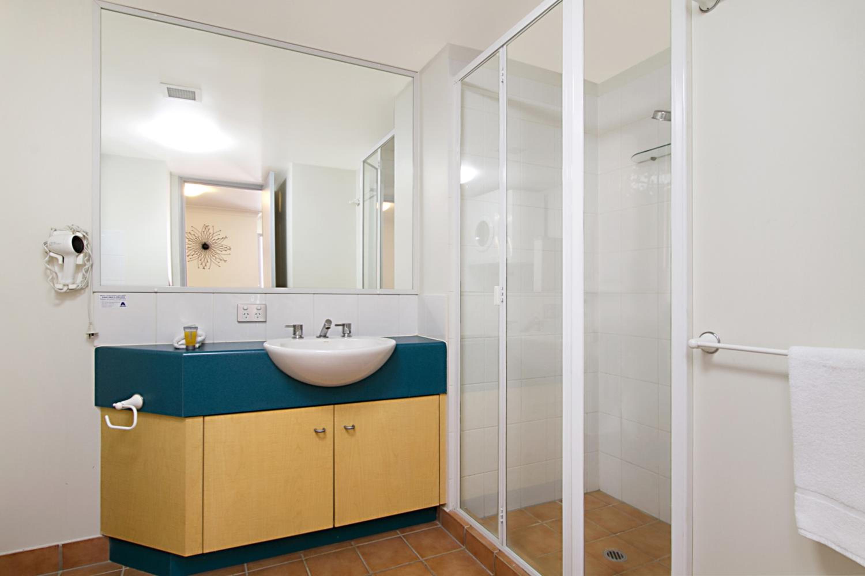 One-Bedroom Apartment - Photo 12