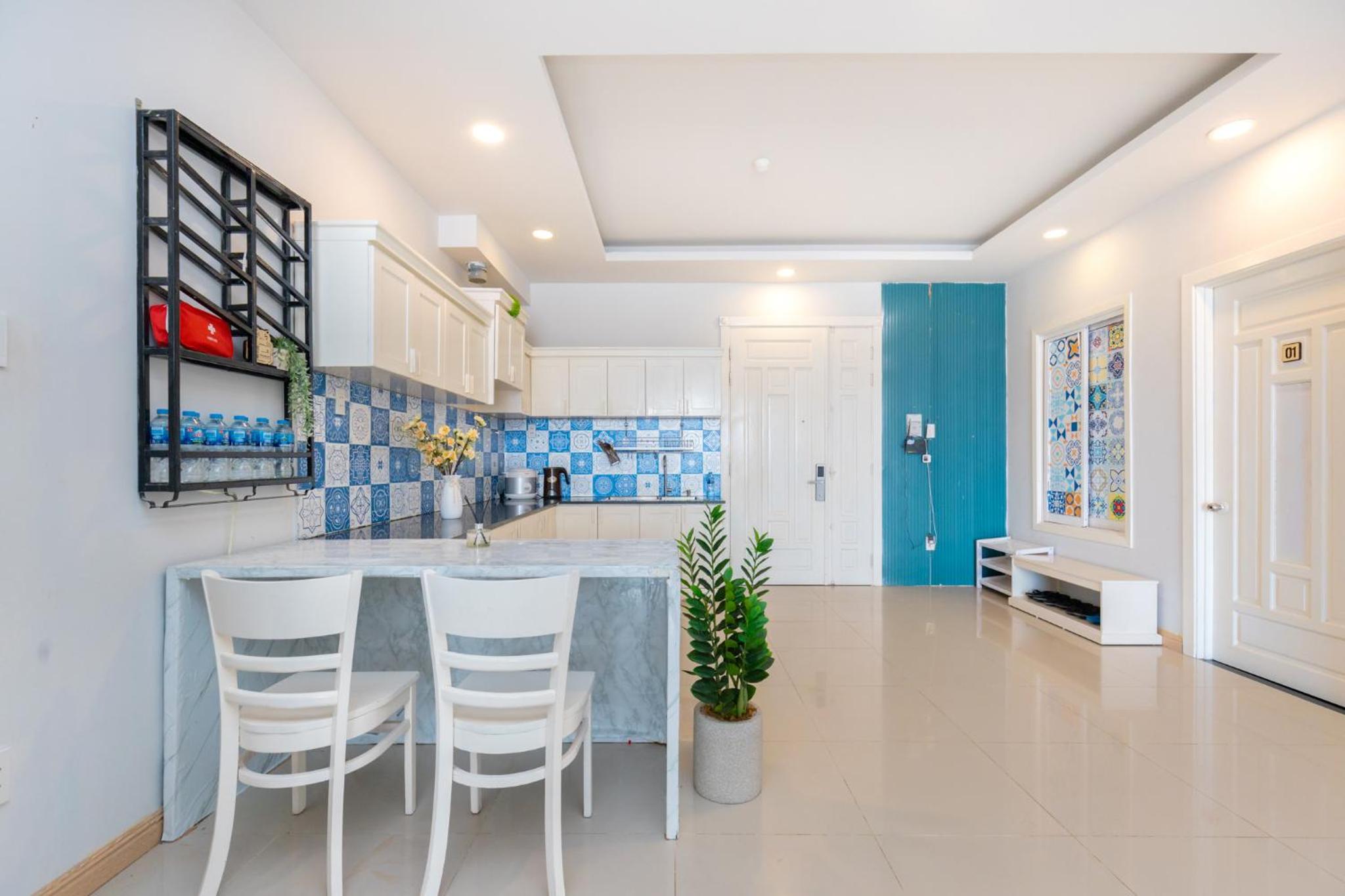 One-Bedroom Apartment - Oceanfront photo 3