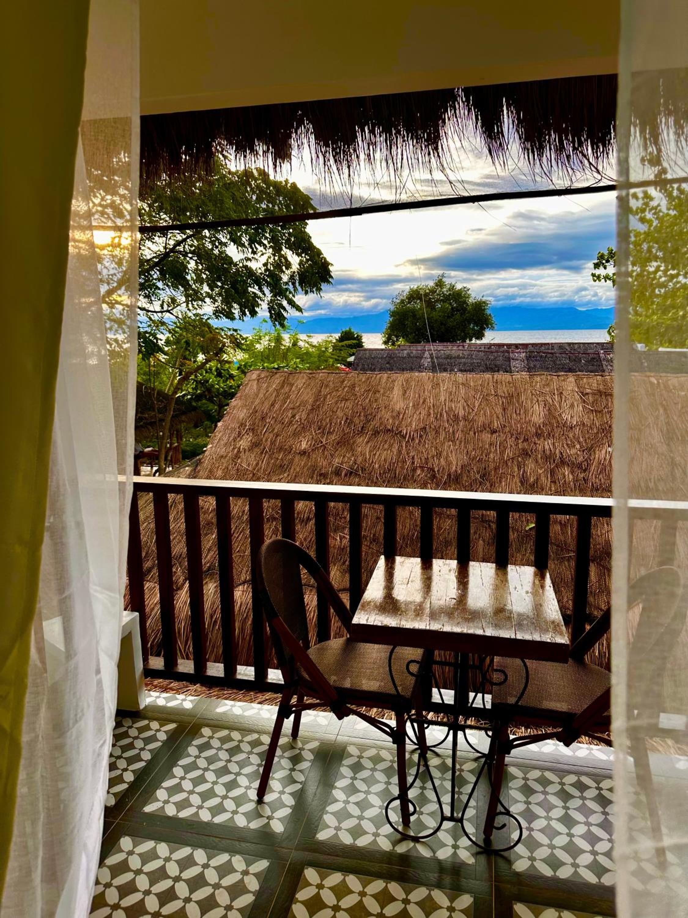 King Suite with Balcony photo 2