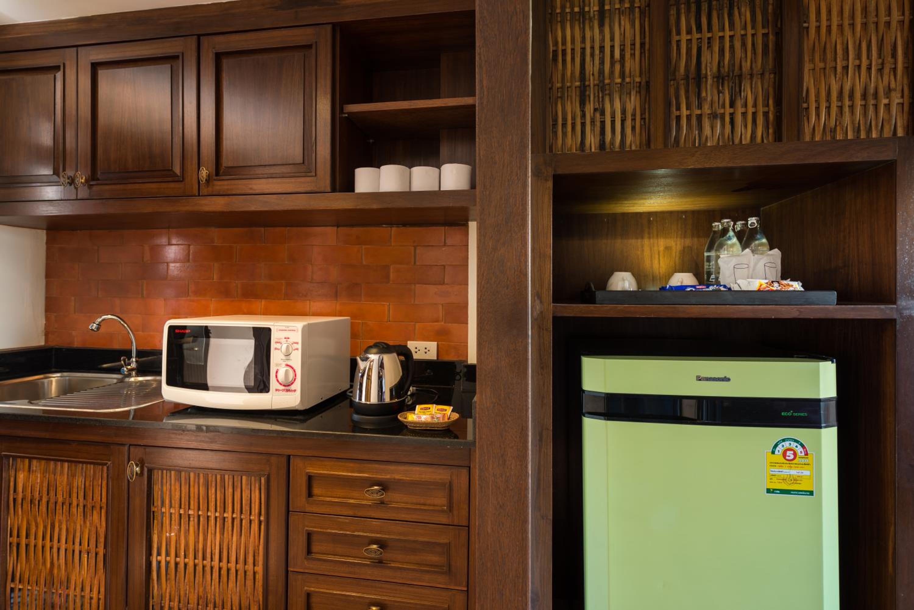 Suite Room - Photo 4