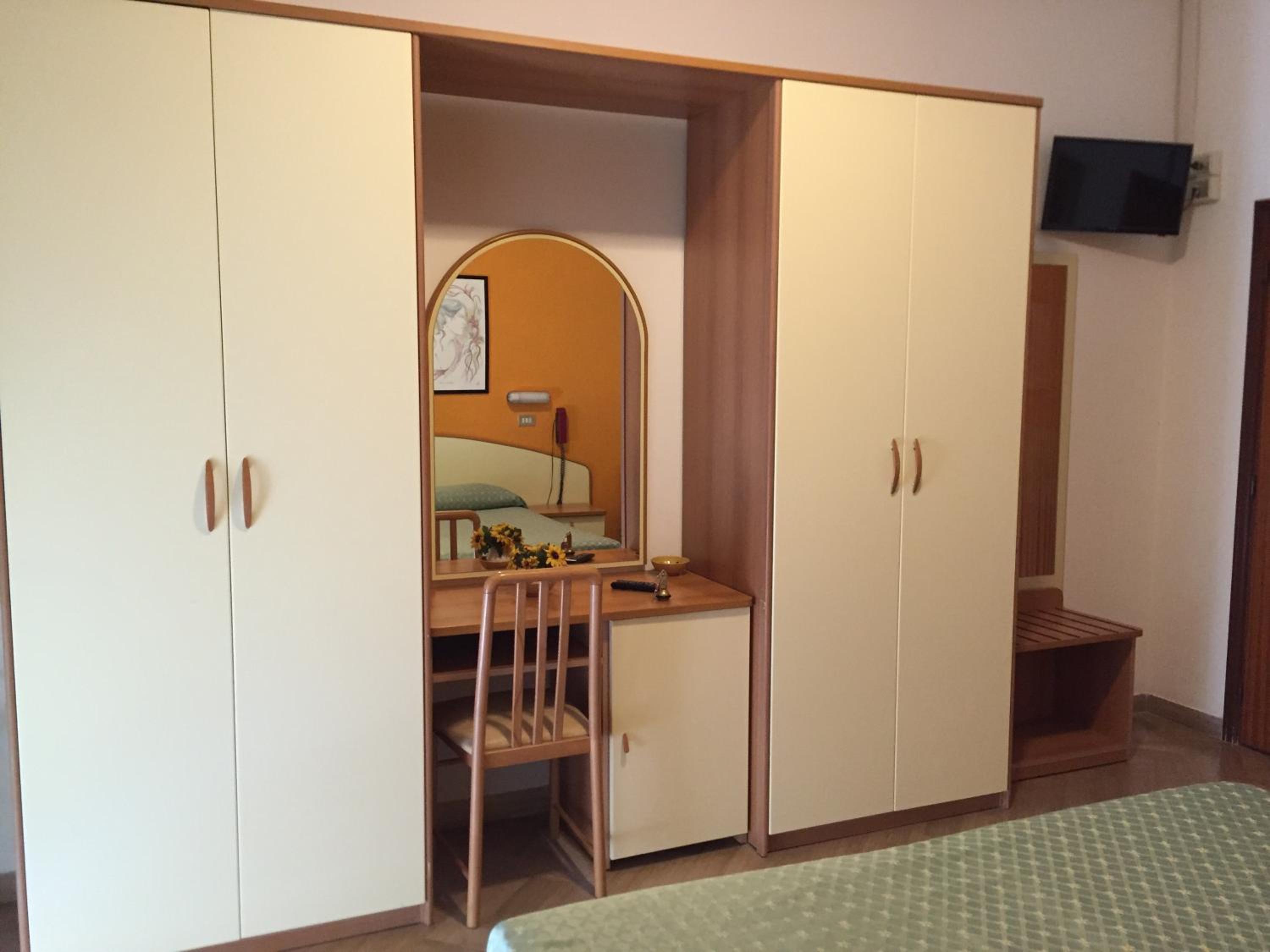 Basic Triple Room - Annex photo 3
