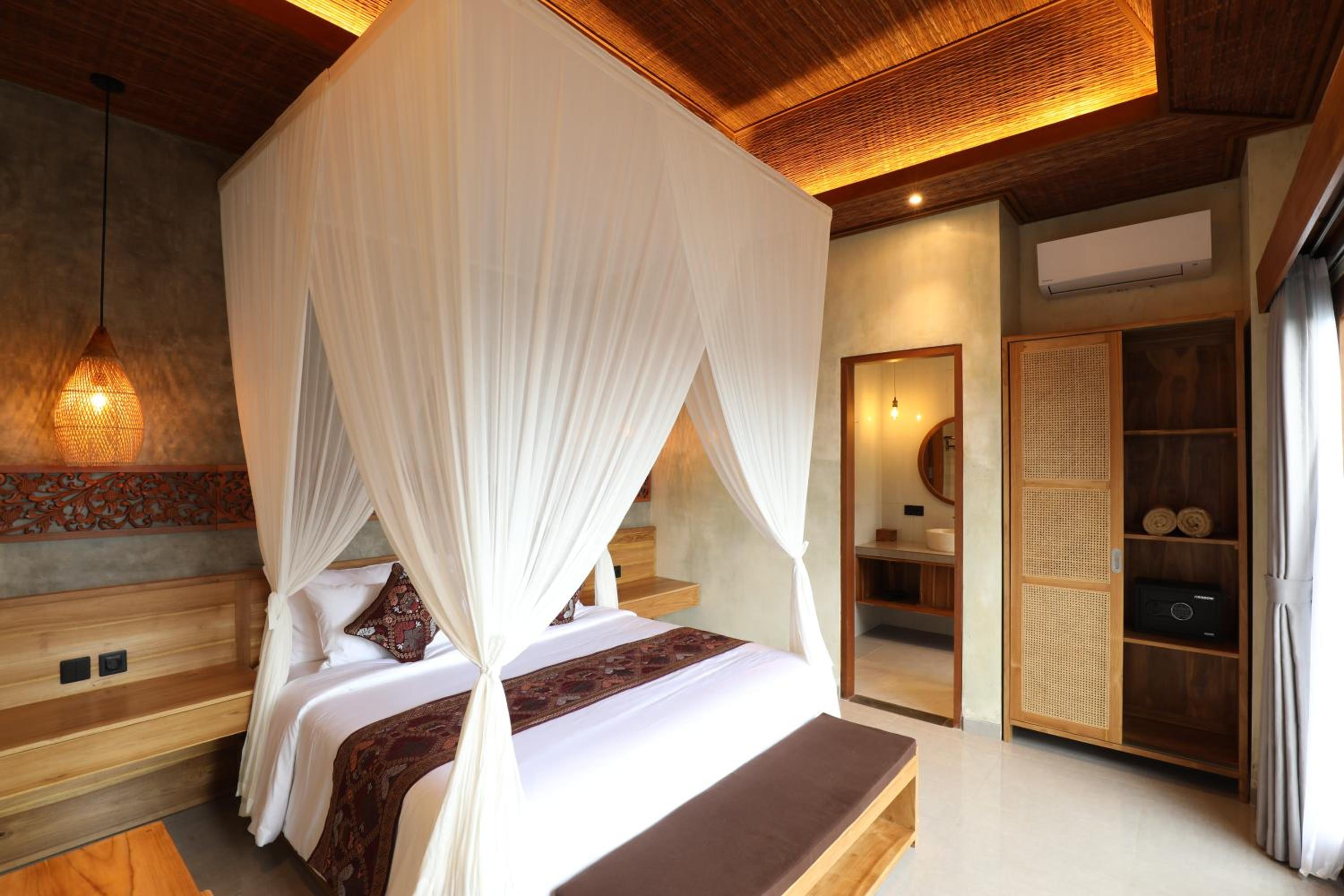 Two-Bedroom Villa - Photo 11