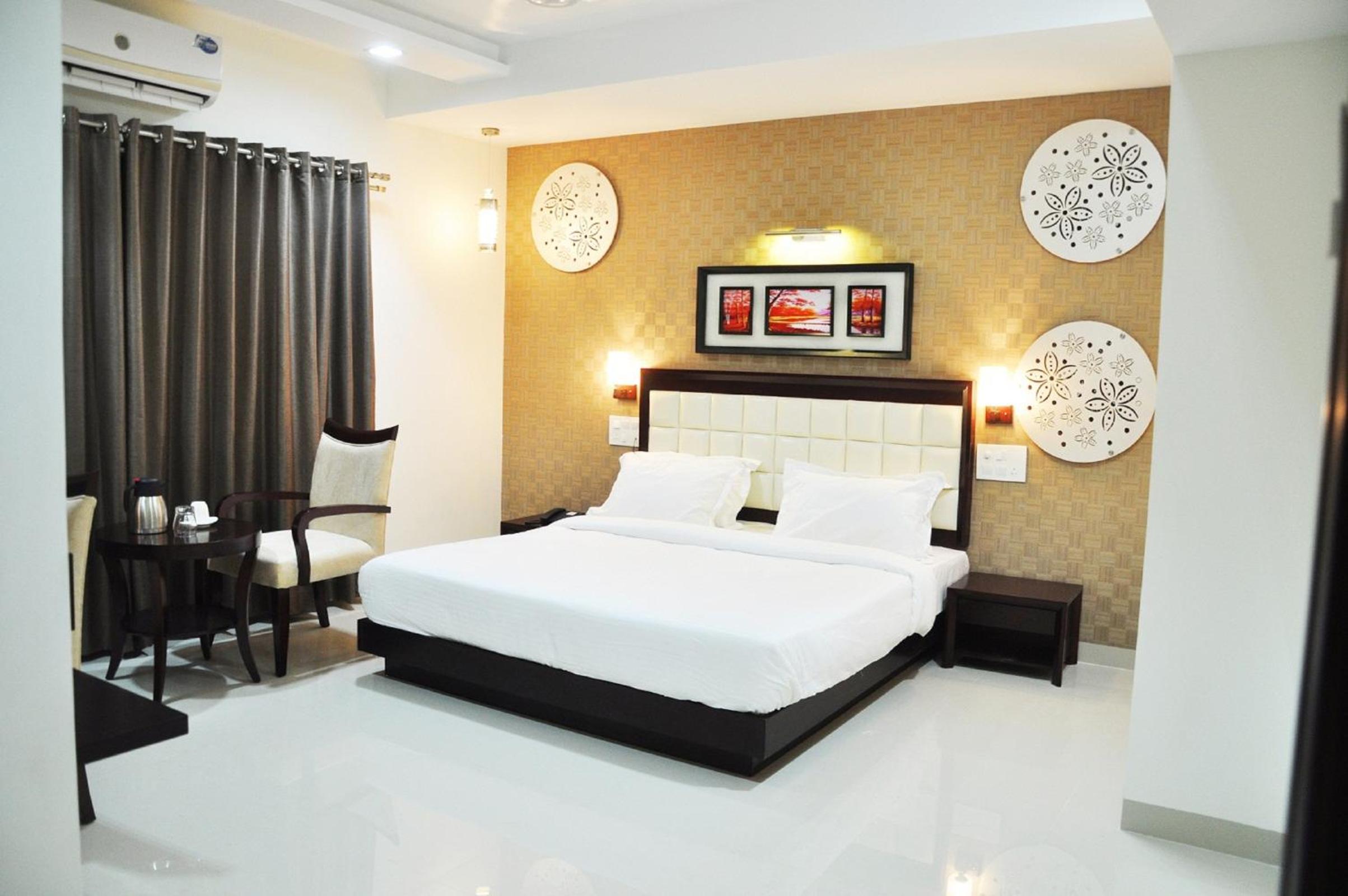 Superior King Room photo 3