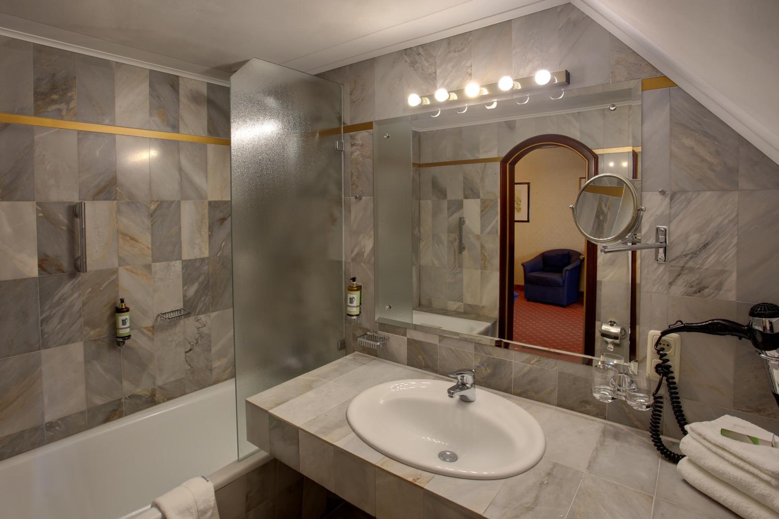 Comfort Double Room - Photo 9