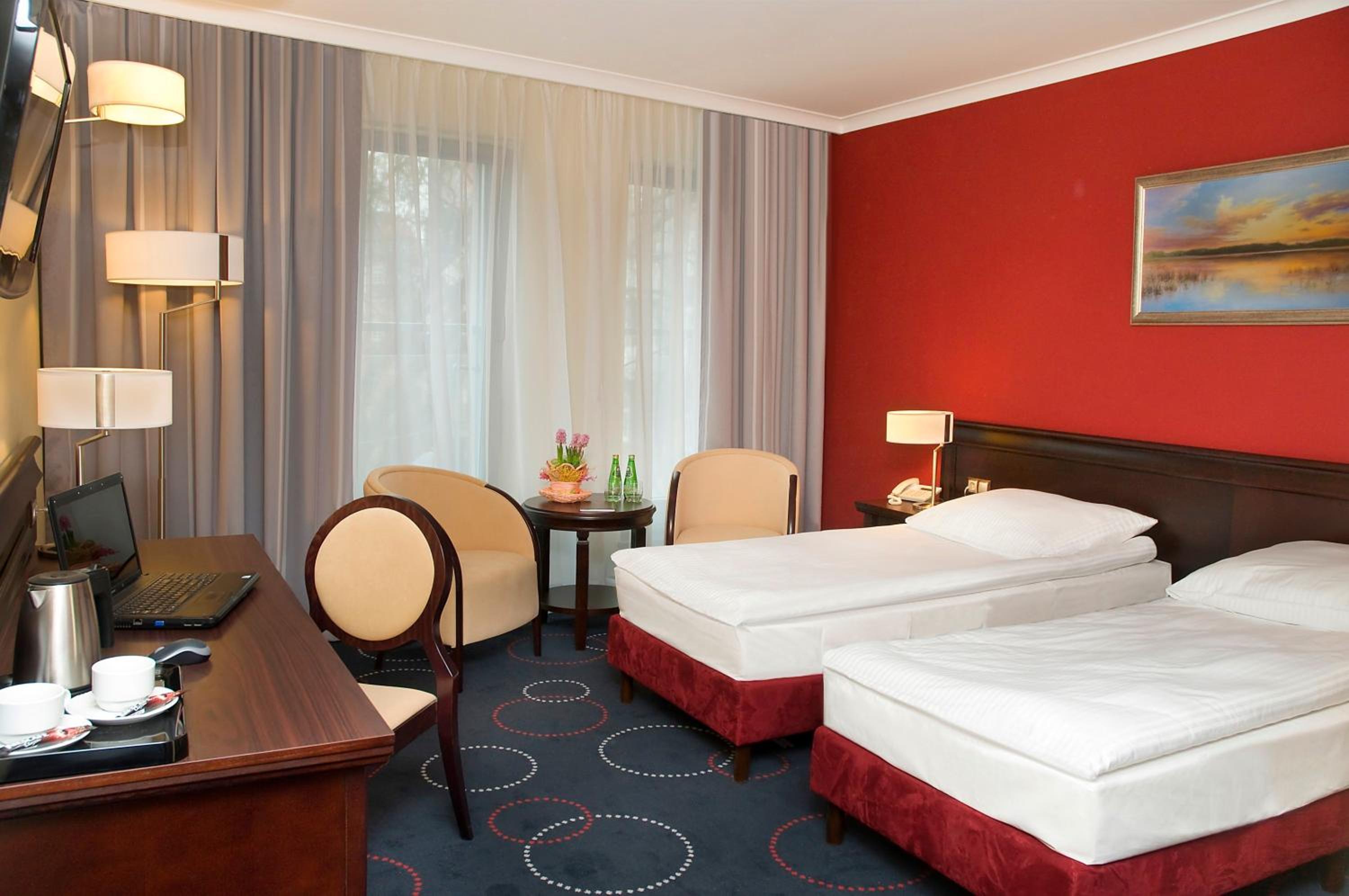 Twin Room - Photo 1