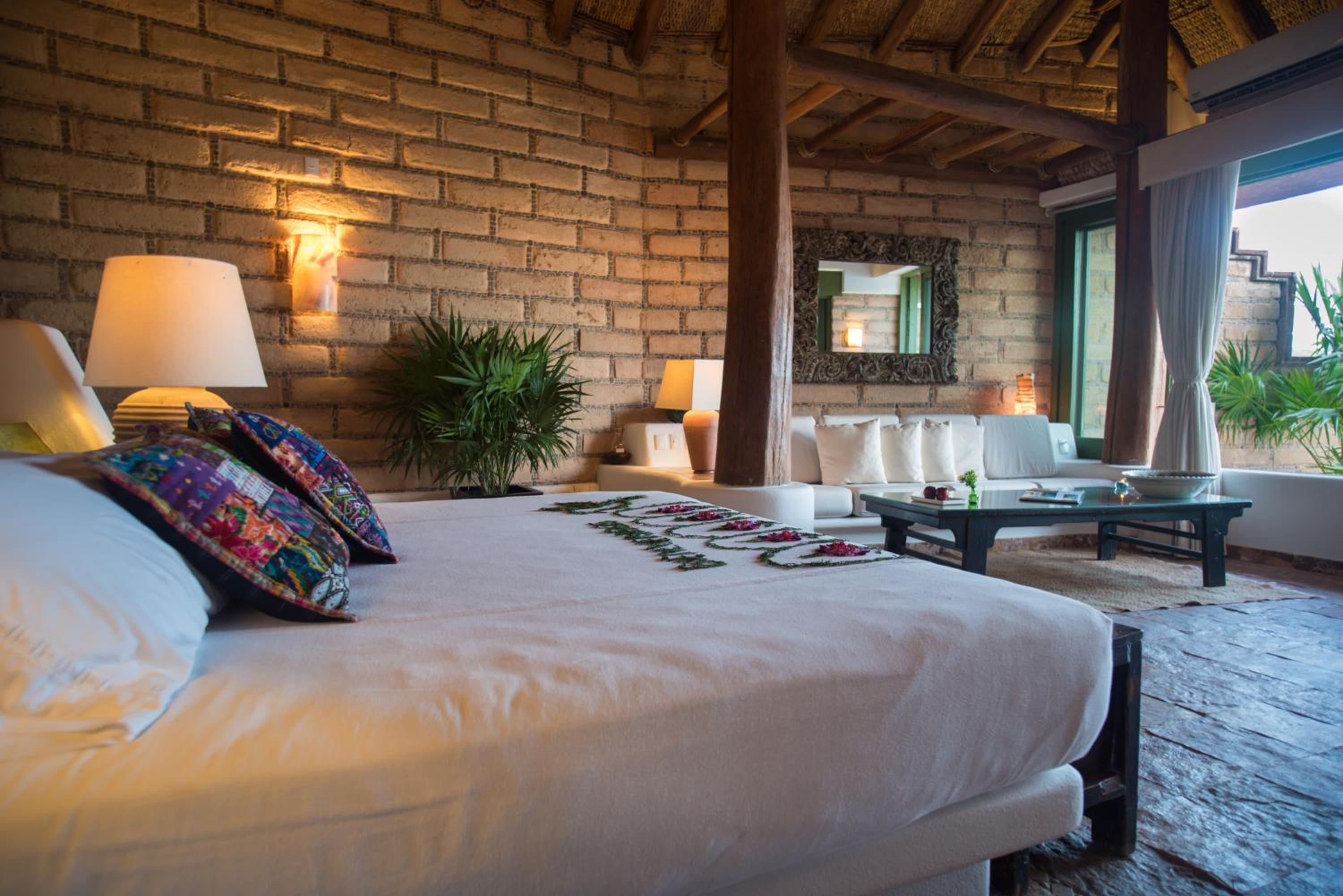Four-Bedroom Villa - Oceanfront - Photo 50
