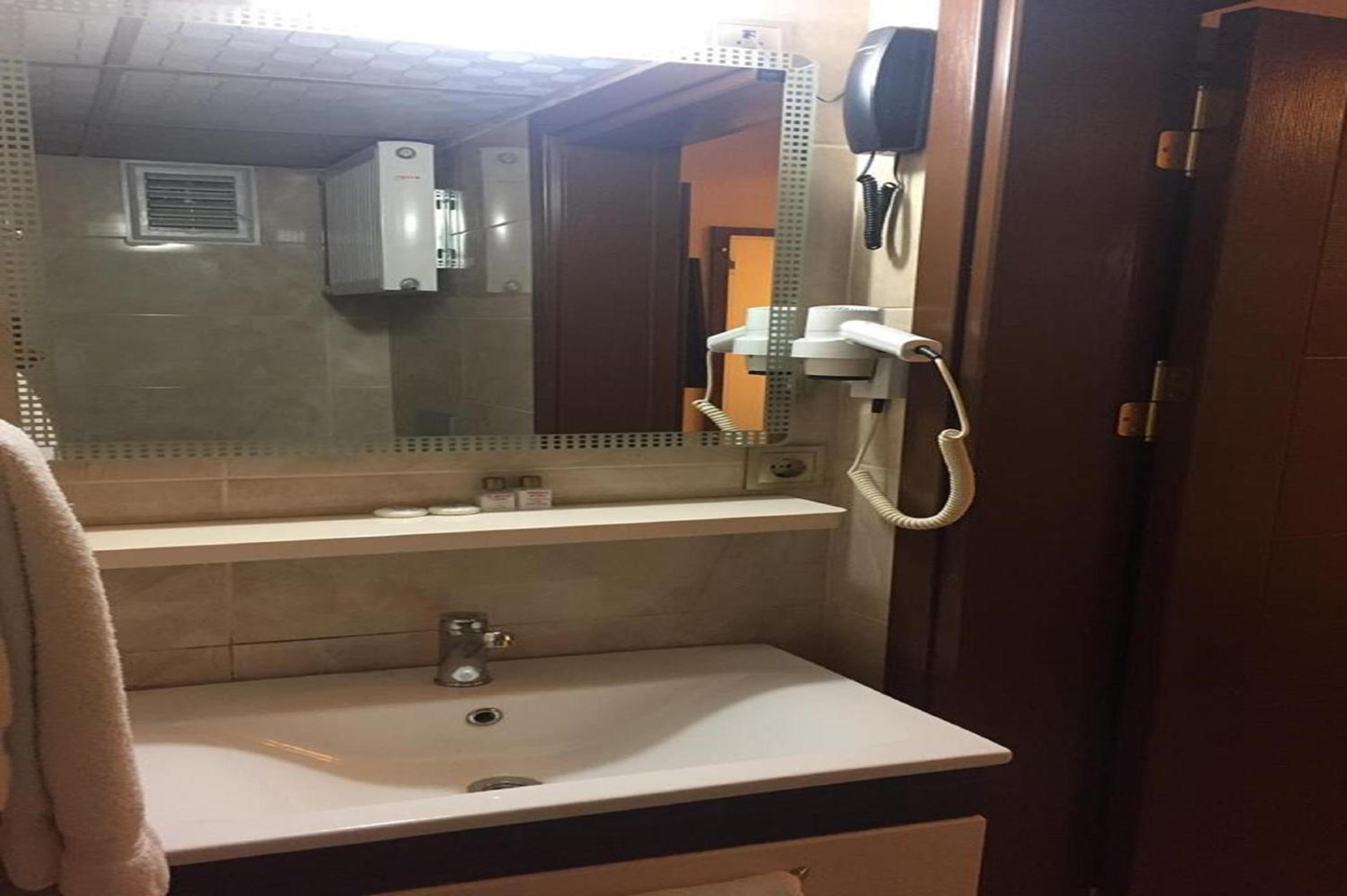 Standard Single Room photo 3