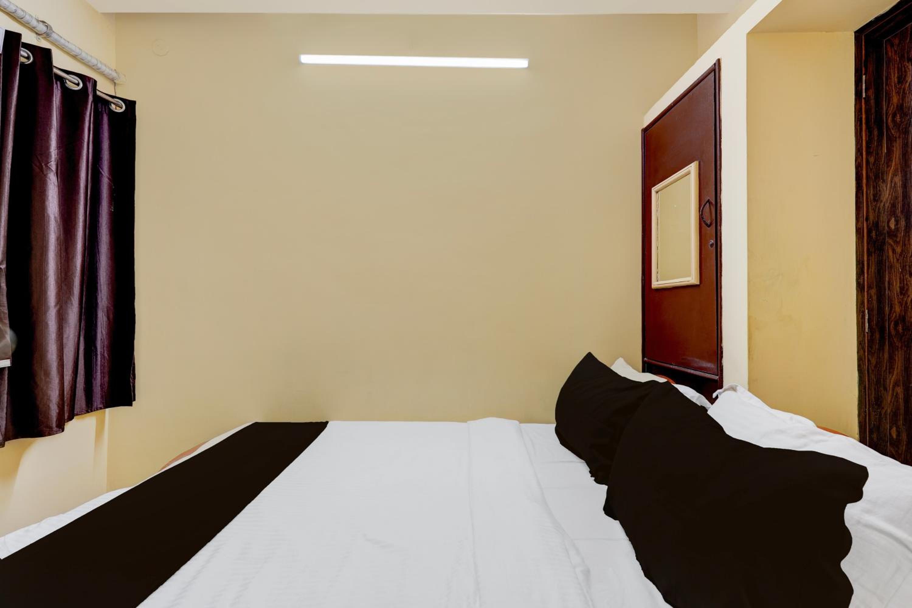 Triple Room with Bath