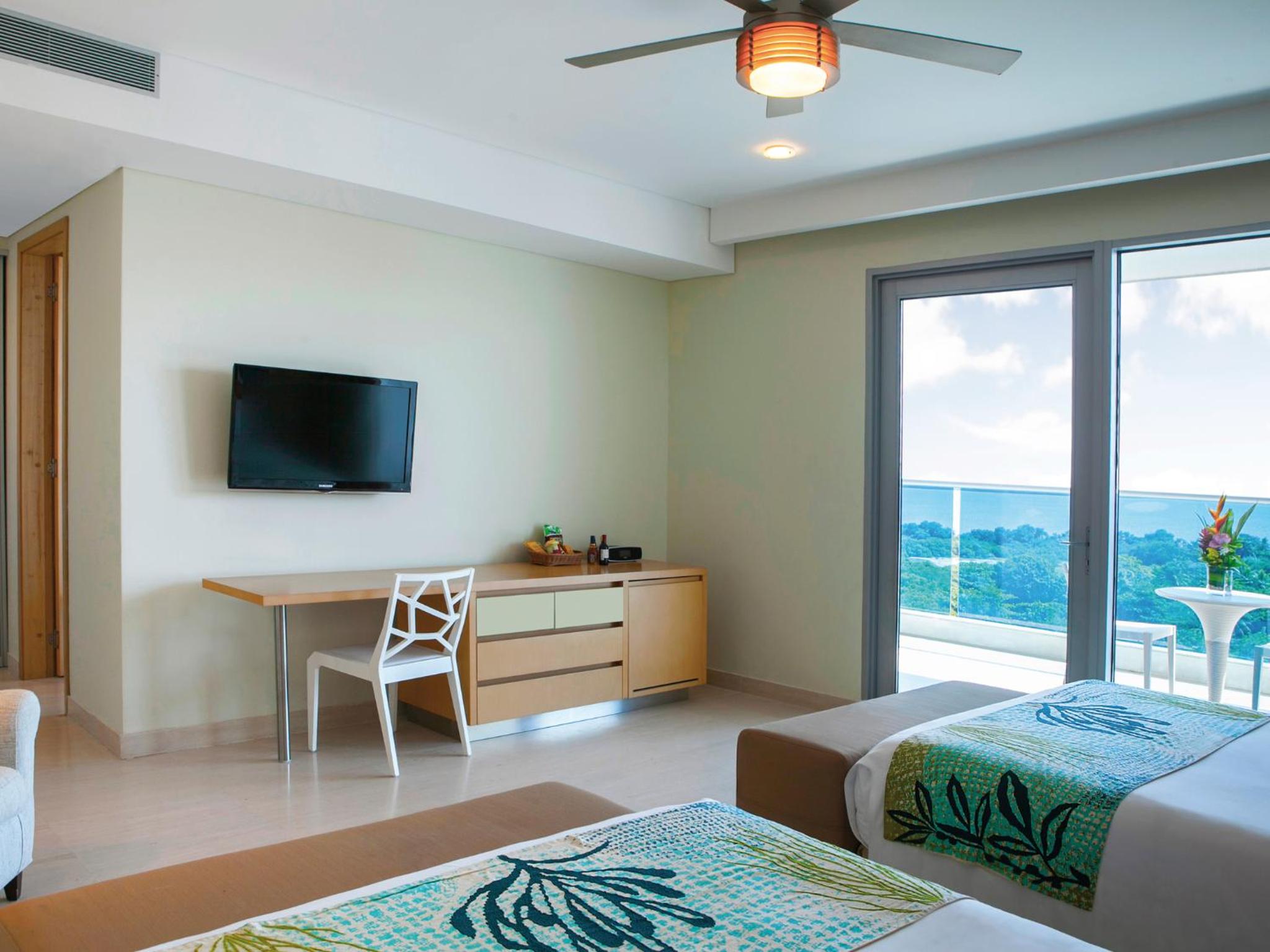 Executive Room - Photo 6