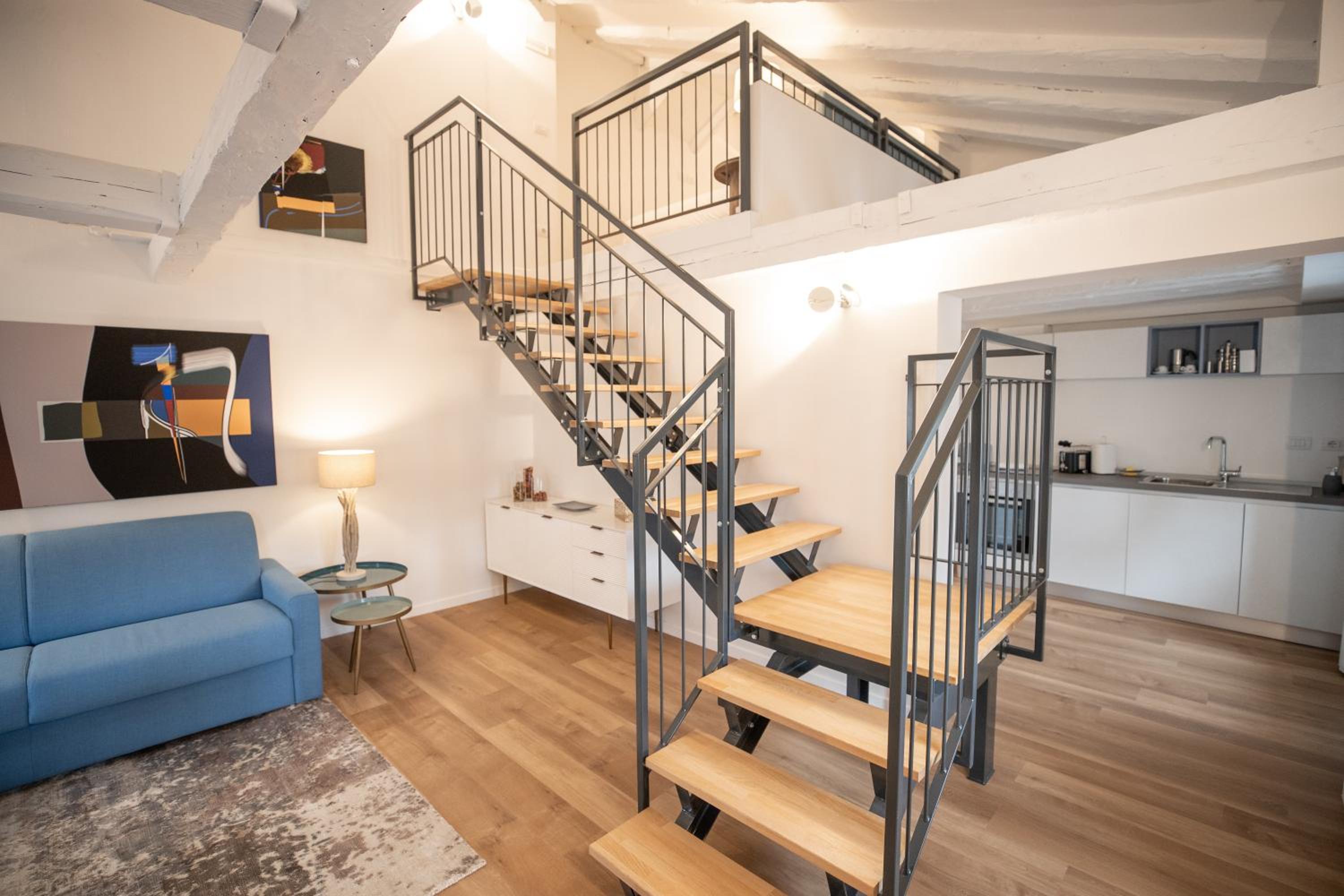 Apartment - Split Level (Annex) photo 2