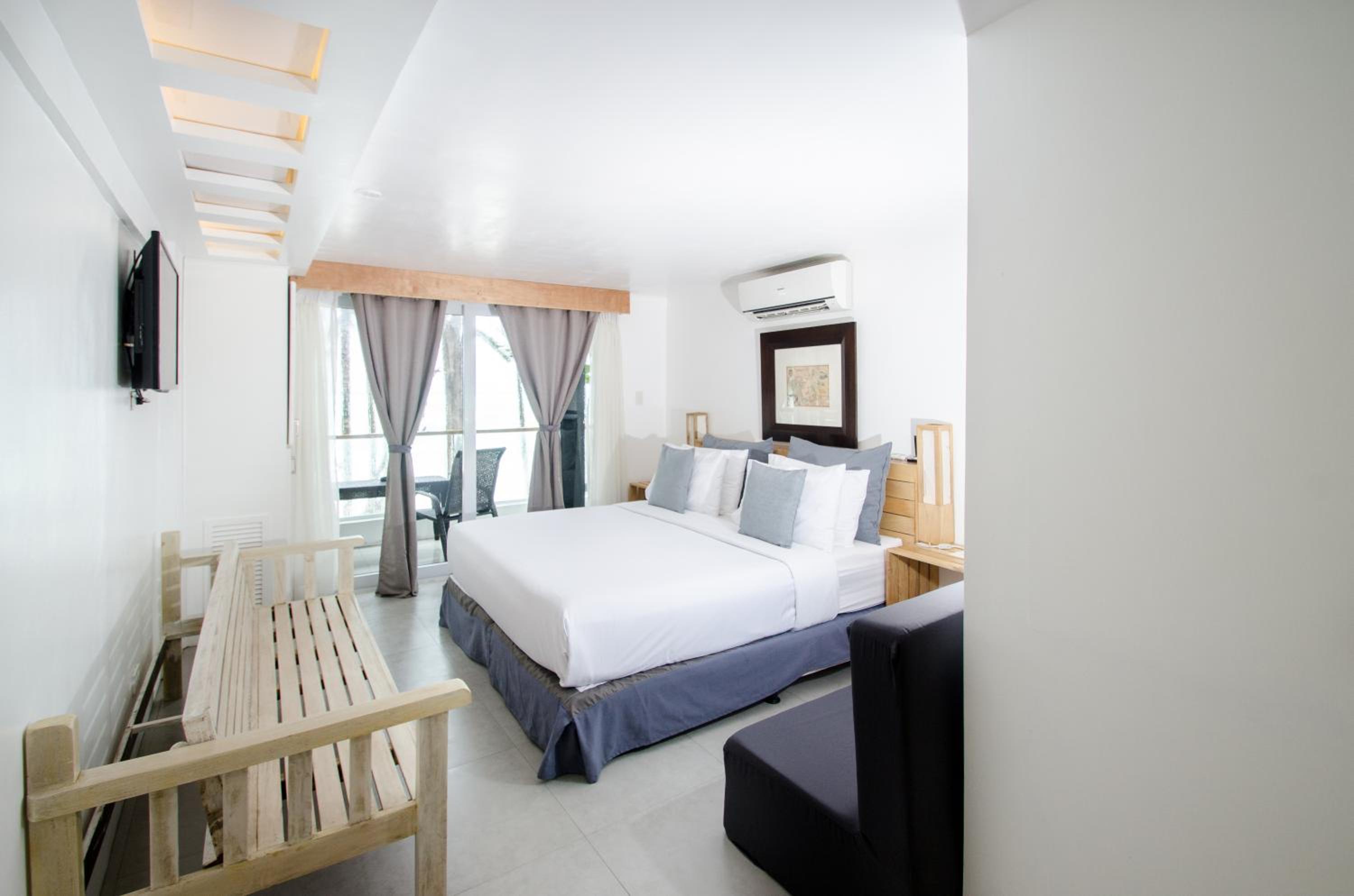 Premiere Room Beachfront with Sea View photo 3